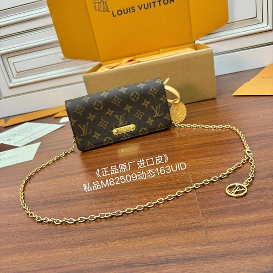 Louis Vuitton Wallet on Chain Lily – Monogram Canvas