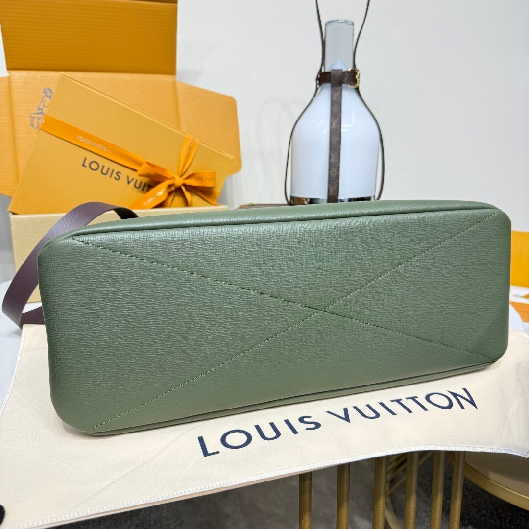 Louis Vuitton Shopper Tote MM Handbag Luxury Designer Tote