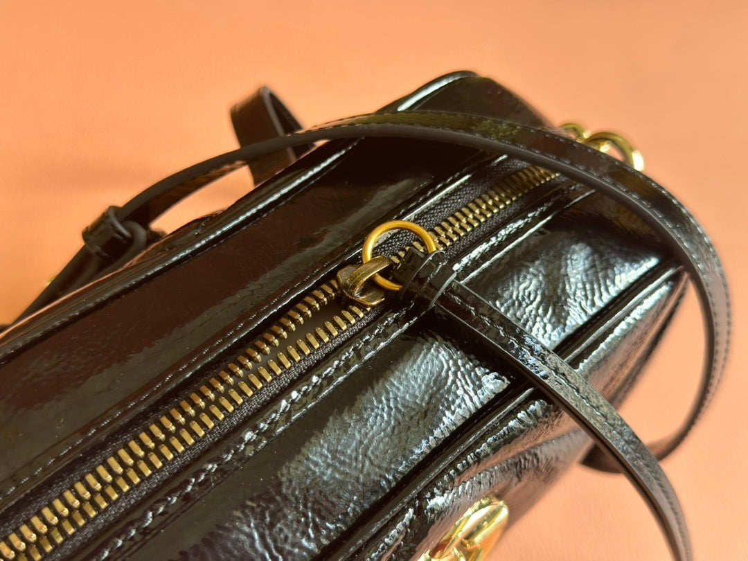 Gucci GG Marmont Small Shoulder Bag in Black Patent Leather