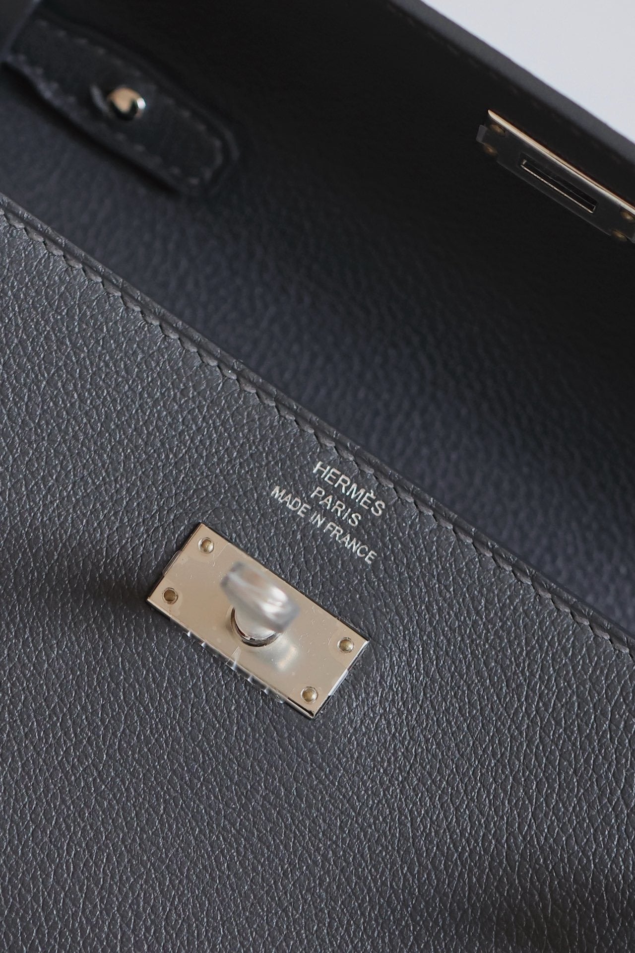 Hermès Kelly Classique To Go Black Leather Wallet