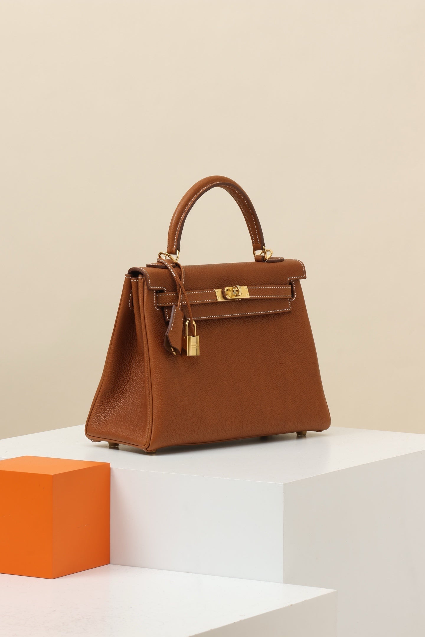 Hermès Kelly Retourne Gold Togo Leather Handbag