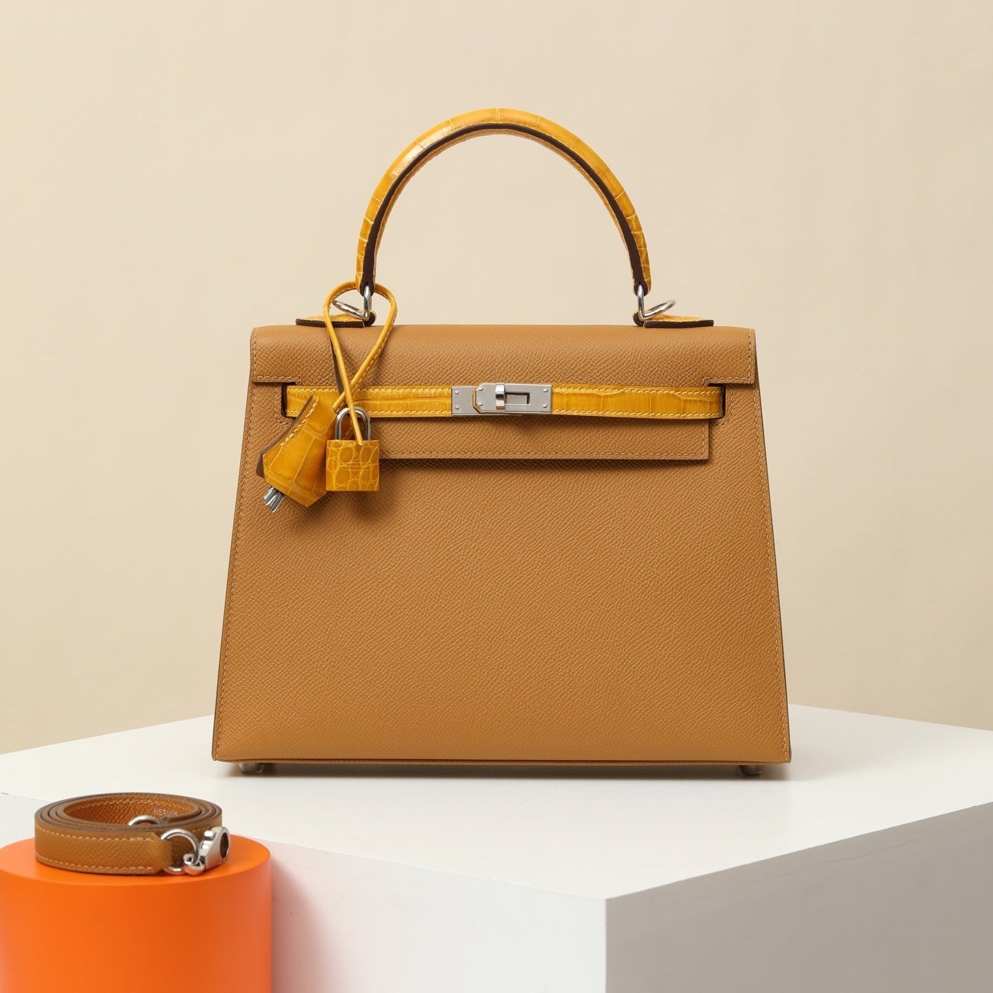 Hermès HSS Kelly 25 Sellier Jaune Ambre & Sesame