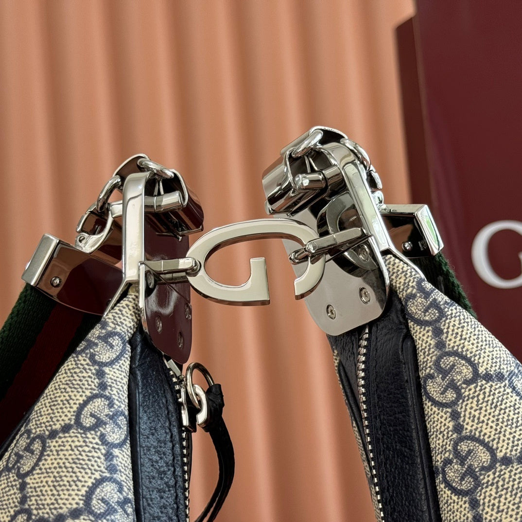 Gucci Attache Large Shoulder Bag in Beige and Ebony GG Supreme Canvas with Black Leather Trim