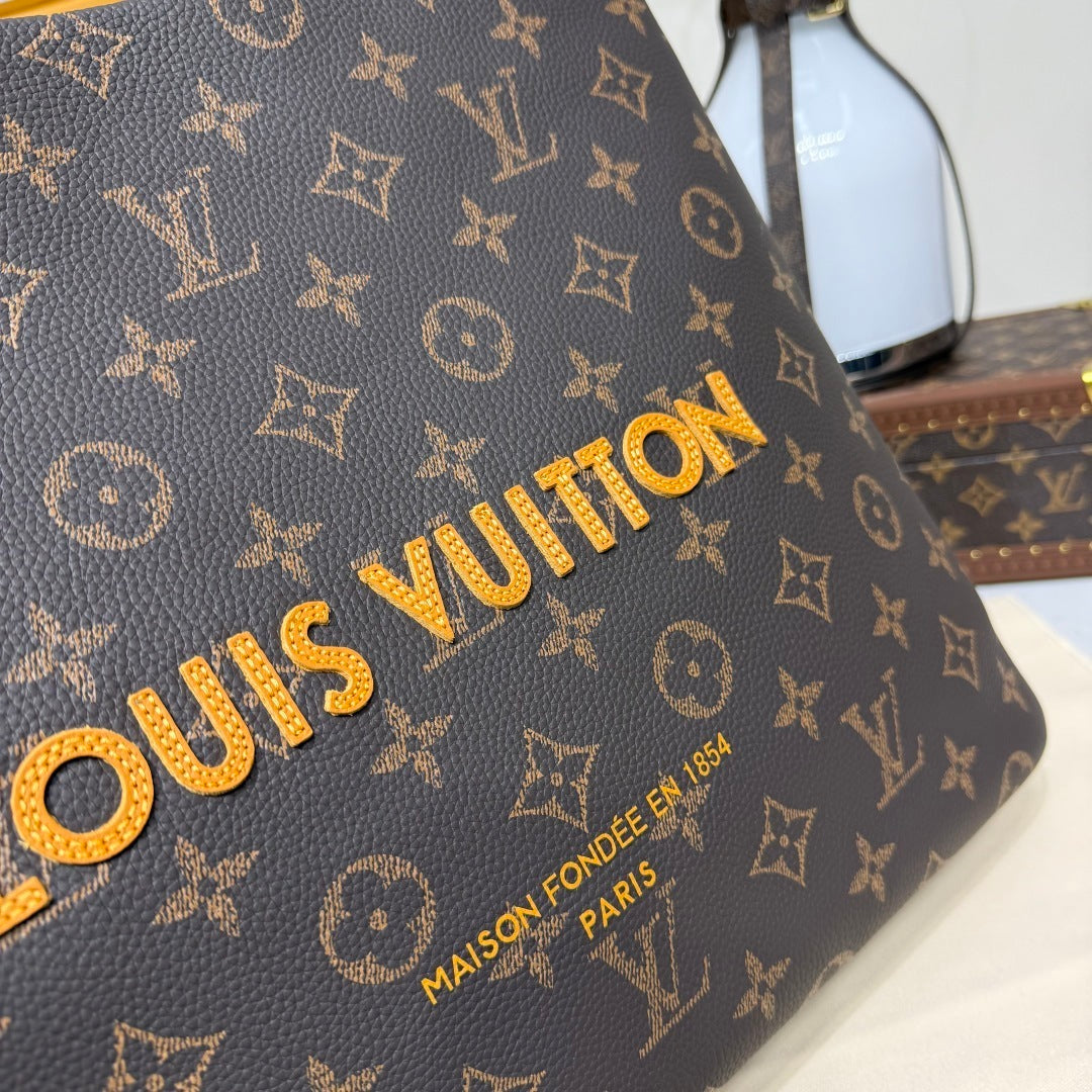 Louis Vuitton Shopper Tote MM Handbag Luxury Designer Tote
