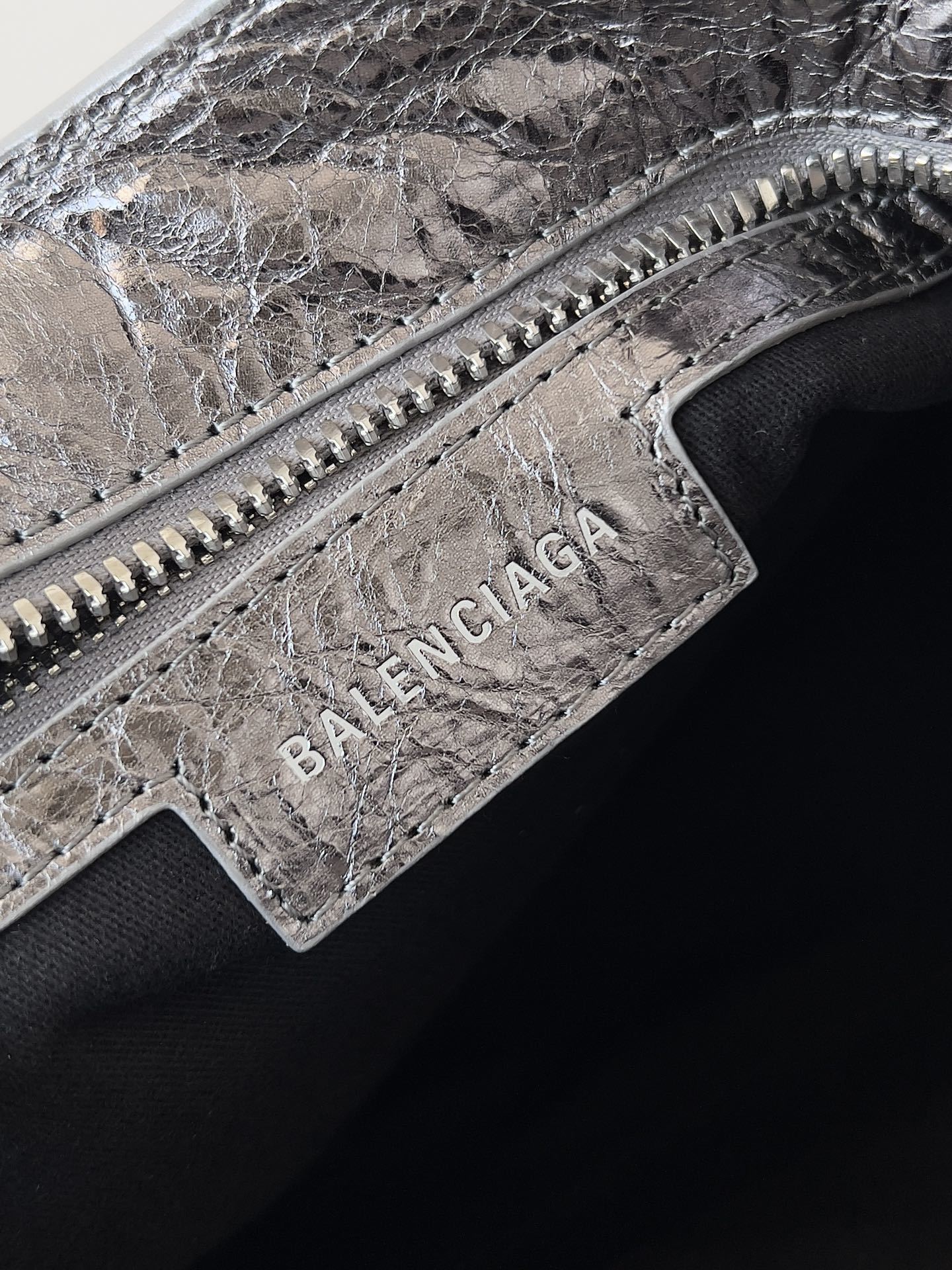 Balenciaga Neo Cagole City Metallic Silver Agneau Arena Bag