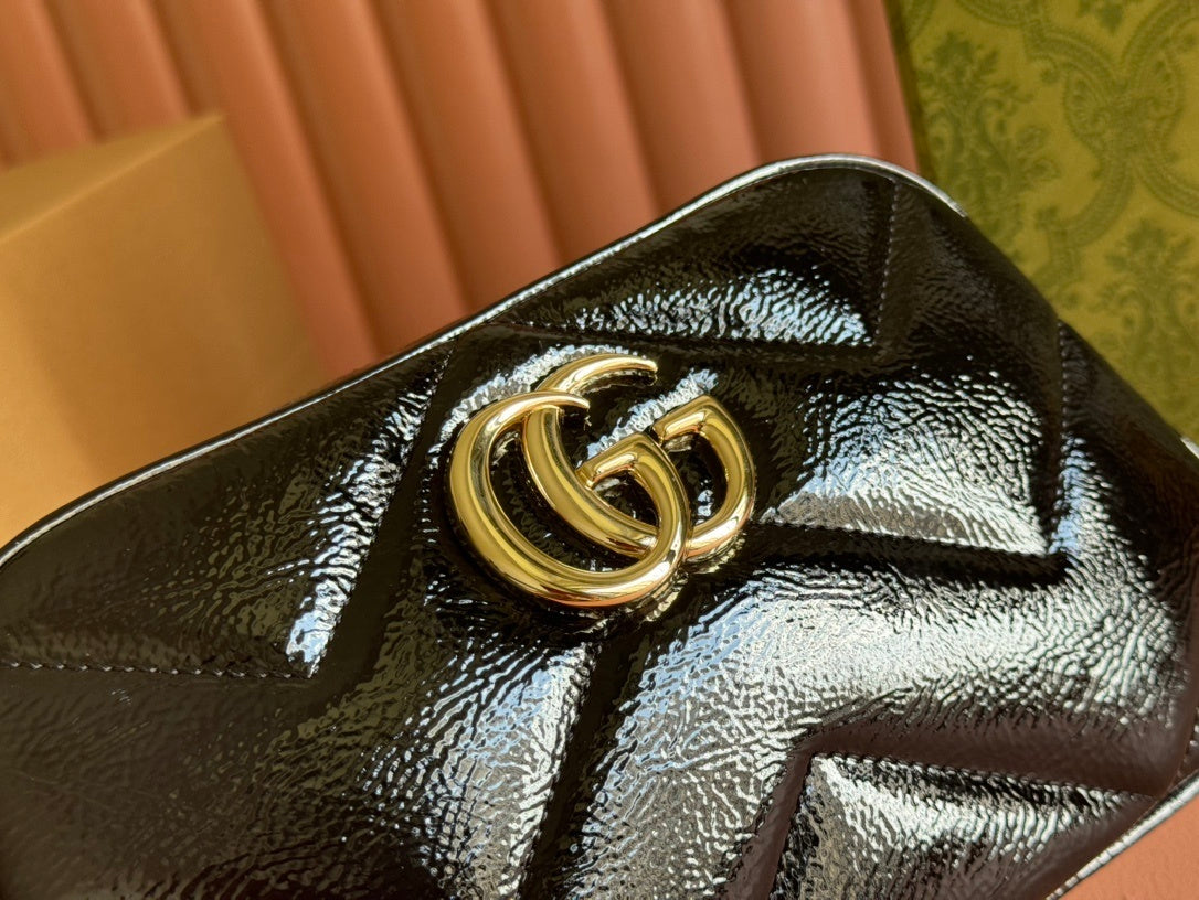 Gucci GG Marmont Small Shoulder Bag in Black Patent Leather