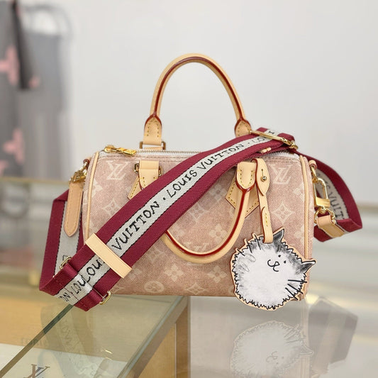 Louis Vuitton Speedy Bandoulière 20 – Monogram Canvas Handbag with Cowhide Leather & Signature Strap
