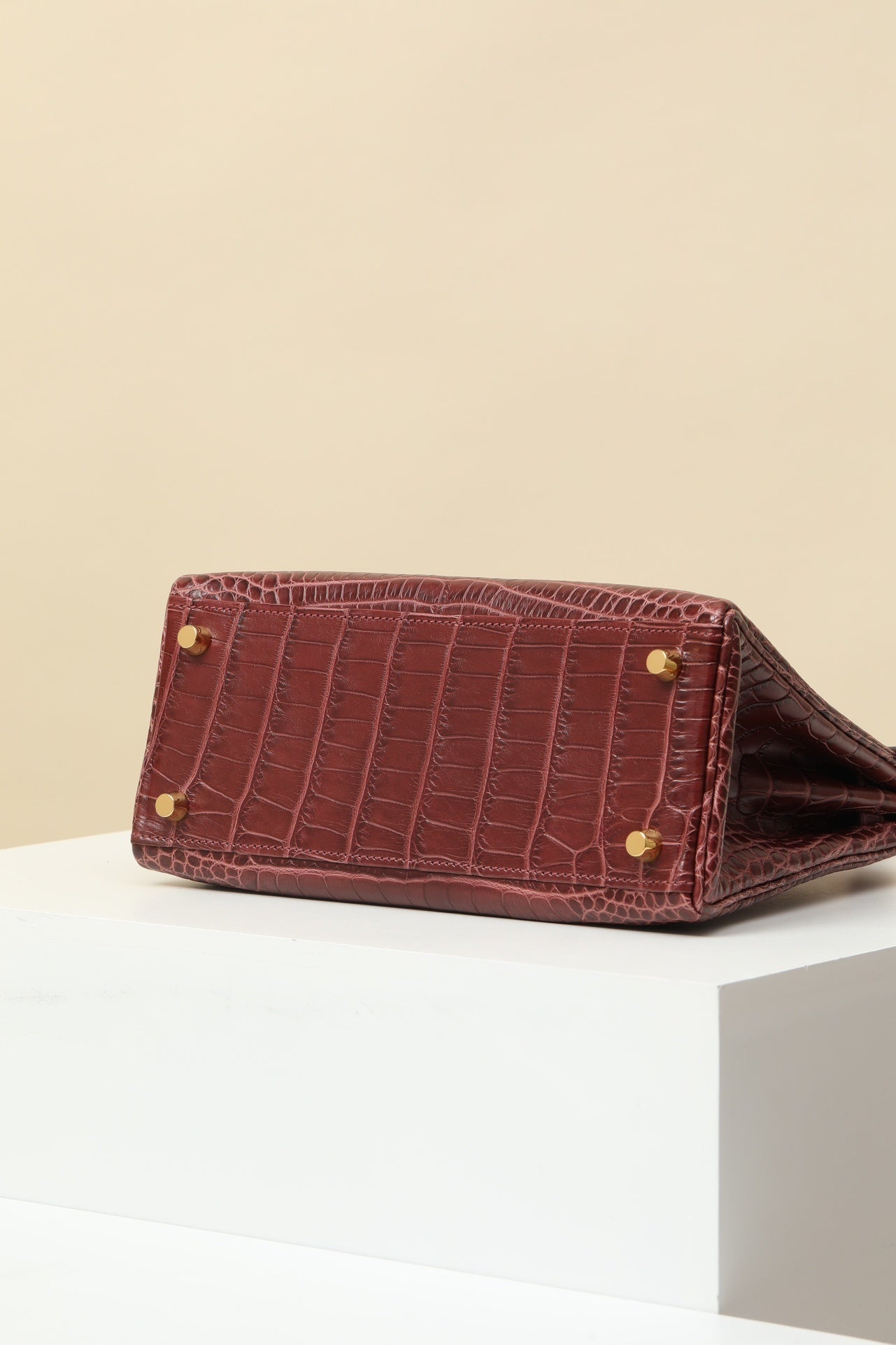 Hermès Kelly Bordeaux Crocodile Leather Bag