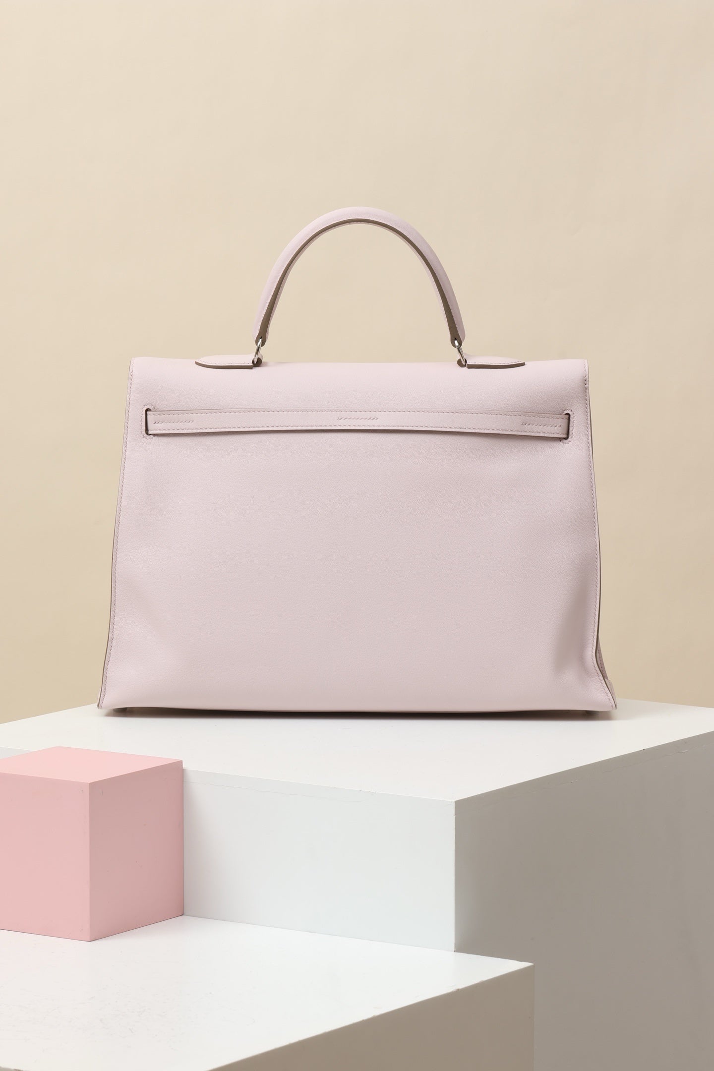 Hermès Kelly Flat 35 Rose Dragee Swift Leather