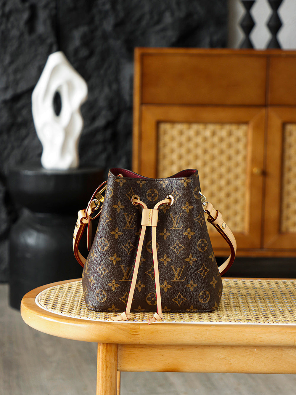 LOUIS VUITTON Néonoé BB