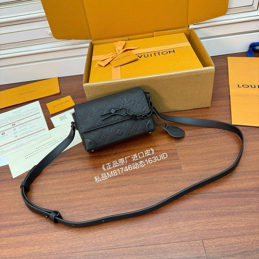 Louis Vuitton Steamer Wearable Wallet Black Taurillon Leather Luxury Wallet