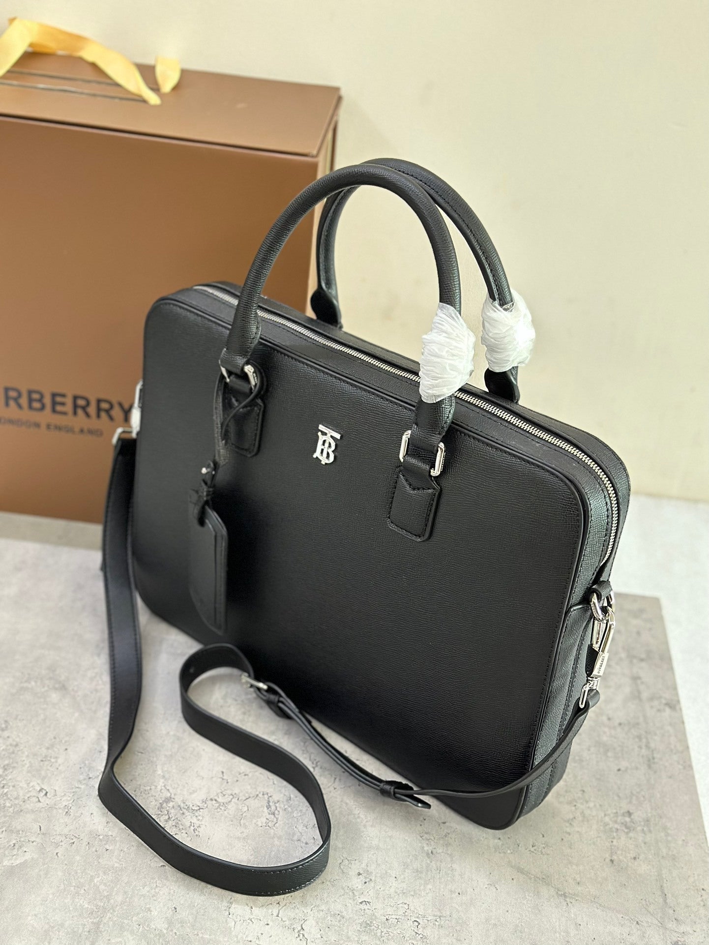 Burberry Slim Ainsworth Grainy Calf Leather Briefcase in Black