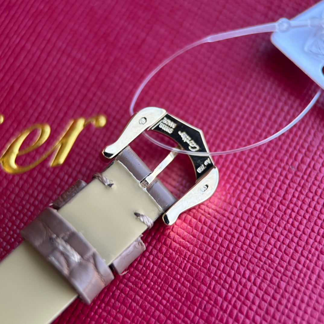 Cartier Baignoire Mini Quartz – 18K Yellow Gold, Silvered Dial, Calfskin Leather Strap