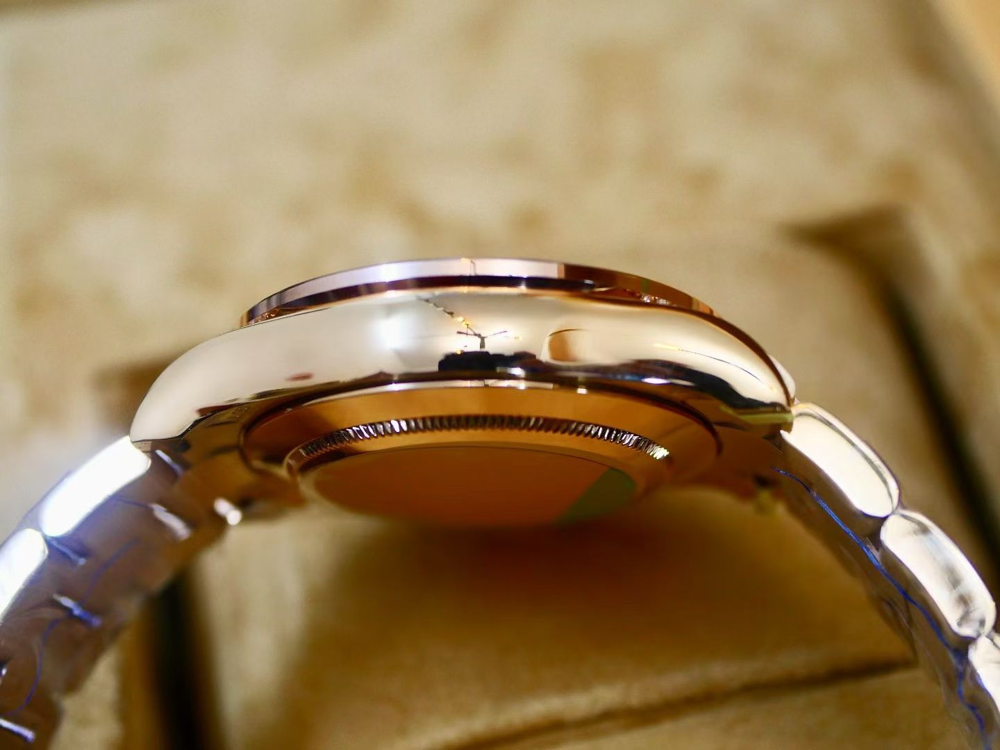 Rolex Cosmograph Daytona 116595RBOW 18K Everose Gold, Rainbow Sapphire Bezel, Diamond-Set Case & Pavé Dial