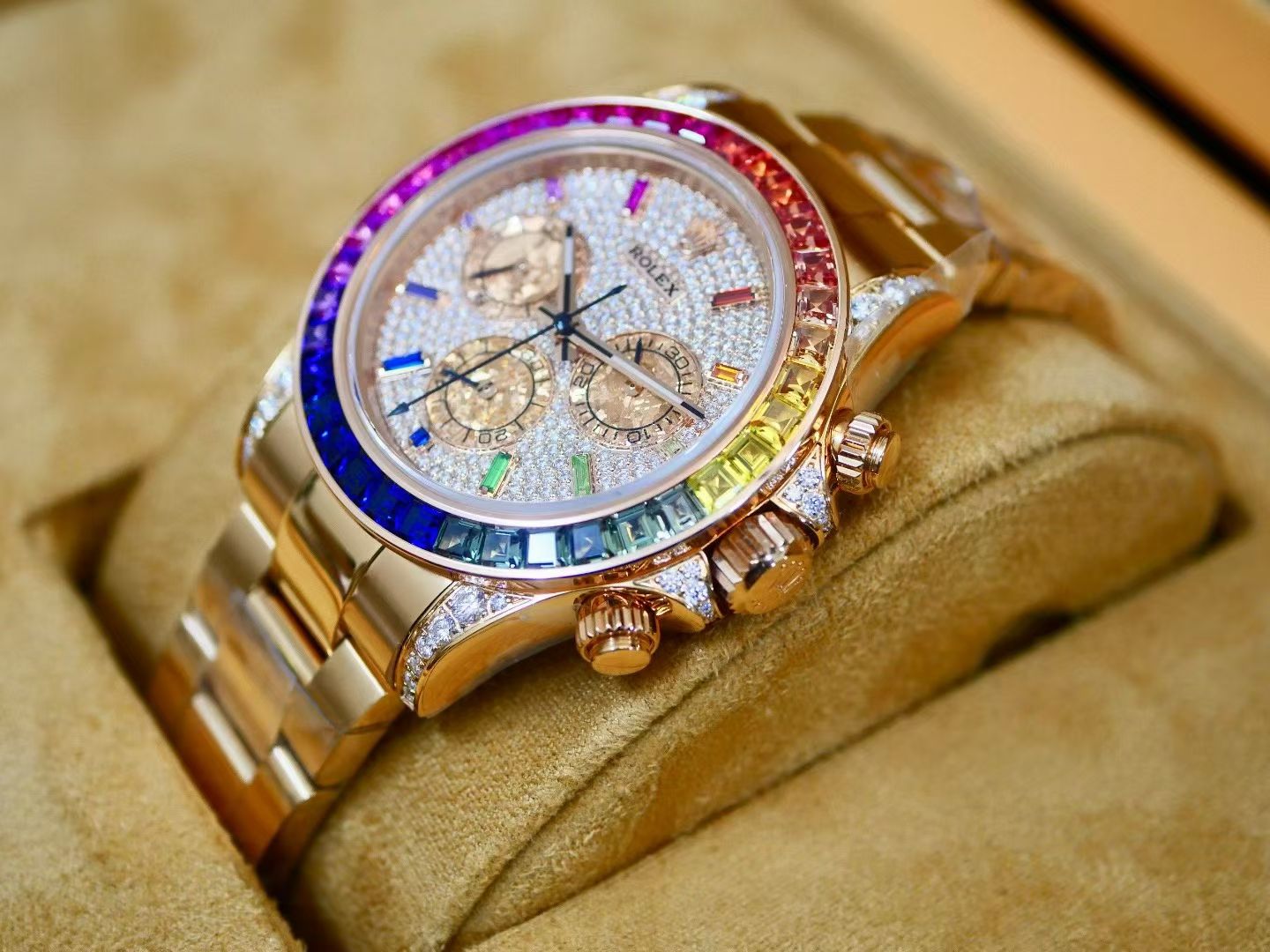 Rolex Cosmograph Daytona 116595RBOW 18K Everose Gold, Rainbow Sapphire Bezel, Diamond-Set Case & Pavé Dial