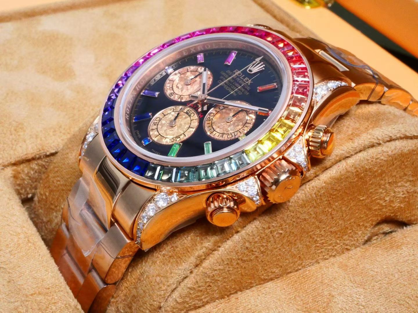 Rolex Oyster Perpetual Cosmograph Daytona – Everose Gold with Rainbow Sapphire Bezel