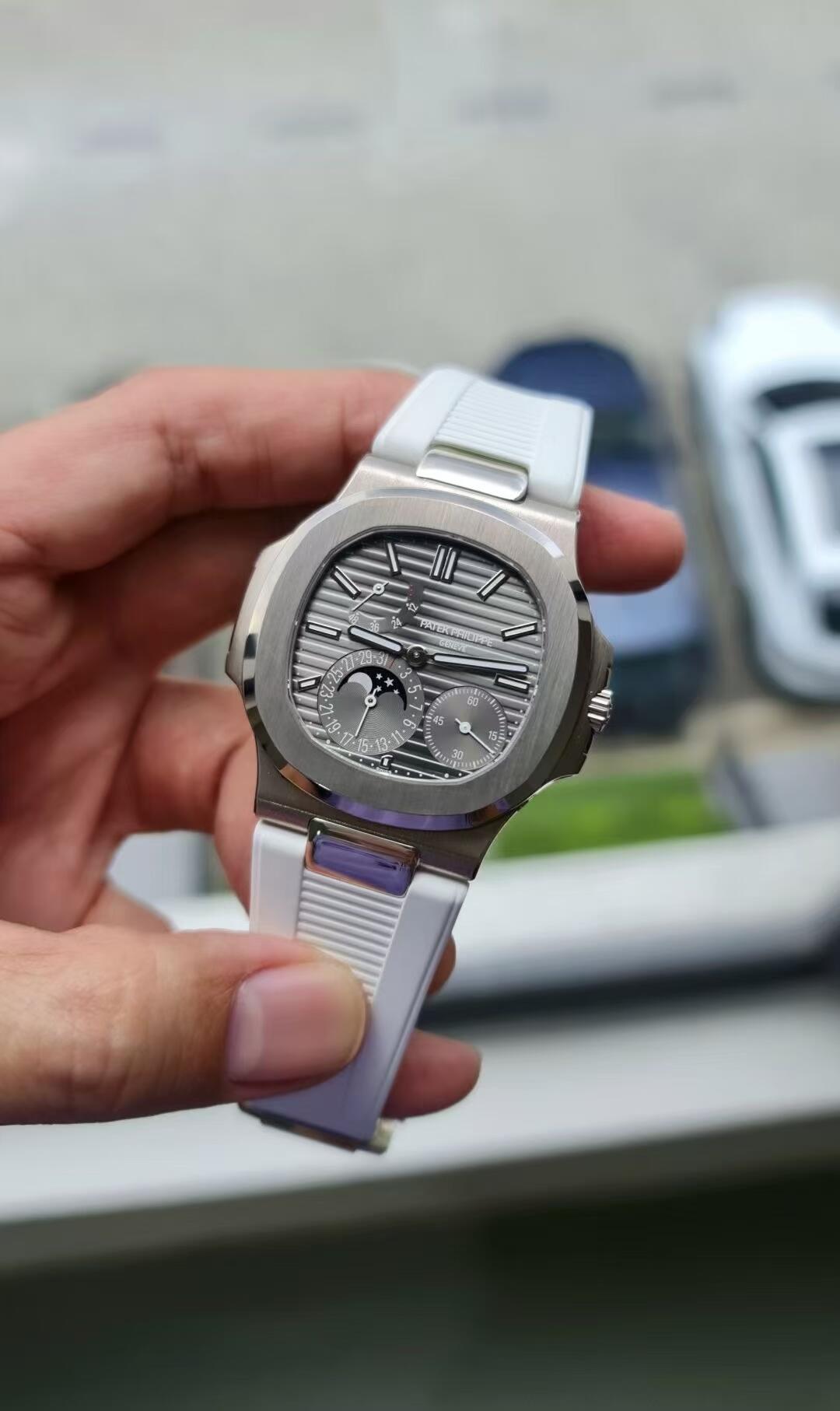 Patek Philippe Nautilus Moon Phases 5712G-001 – White Gold on White Rubber Strap
