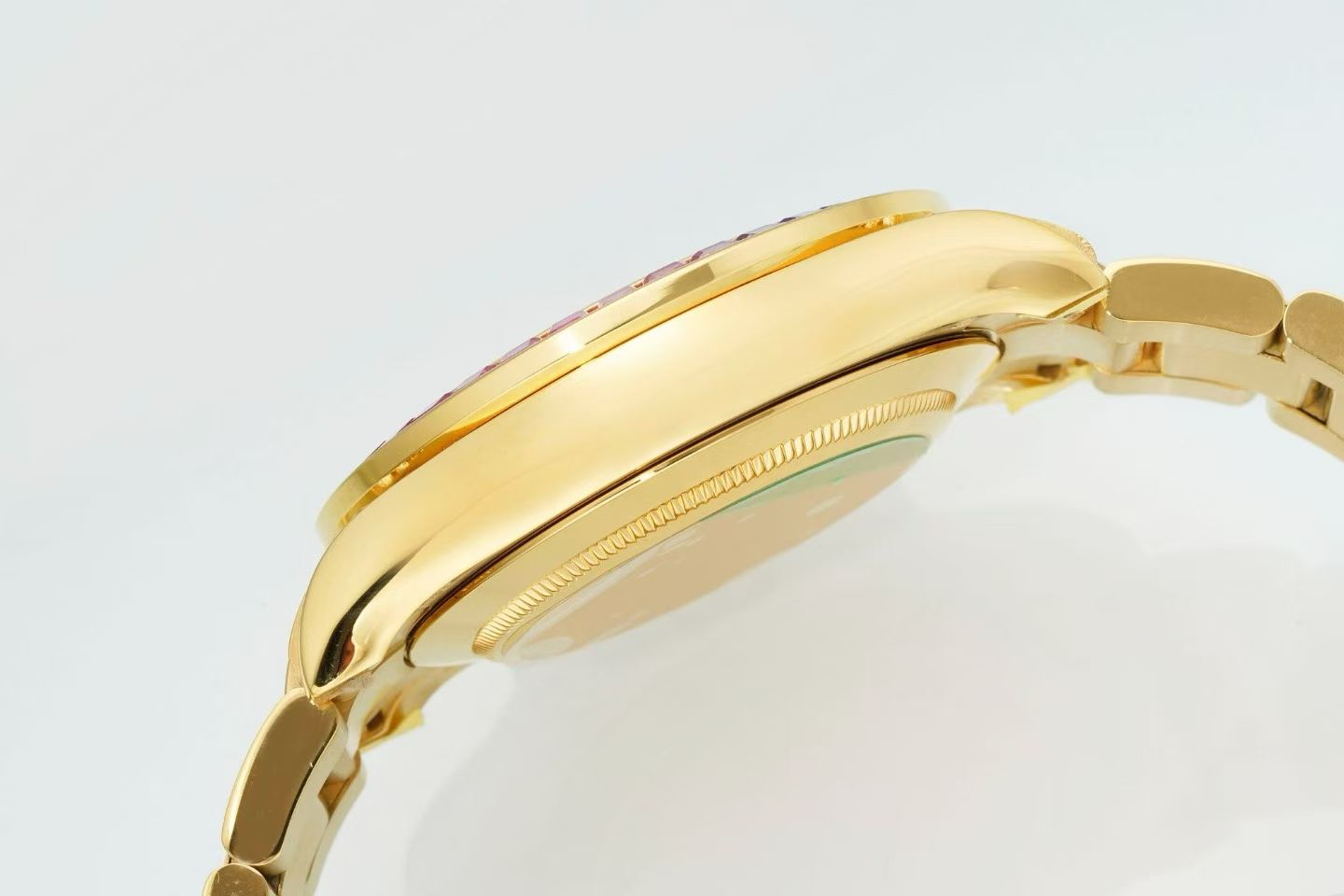 Rolex Cosmograph Daytona "Rainbow" – 18k Yellow Gold, Black Dial, Oyster Bracelet