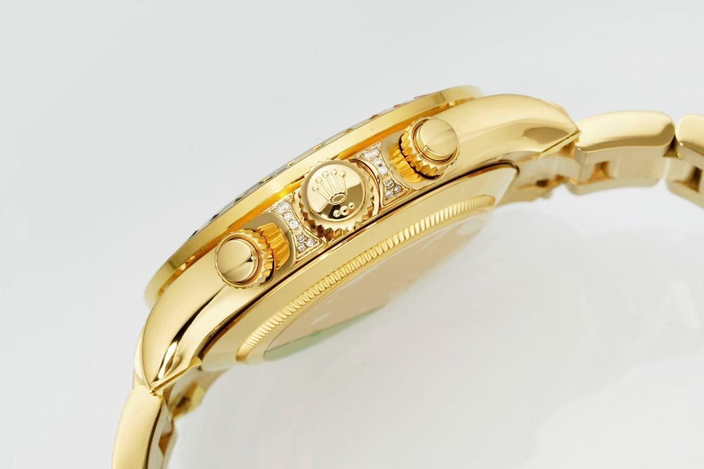 Rolex Cosmograph Daytona "Rainbow" – 18k Yellow Gold, Black Dial, Oyster Bracelet