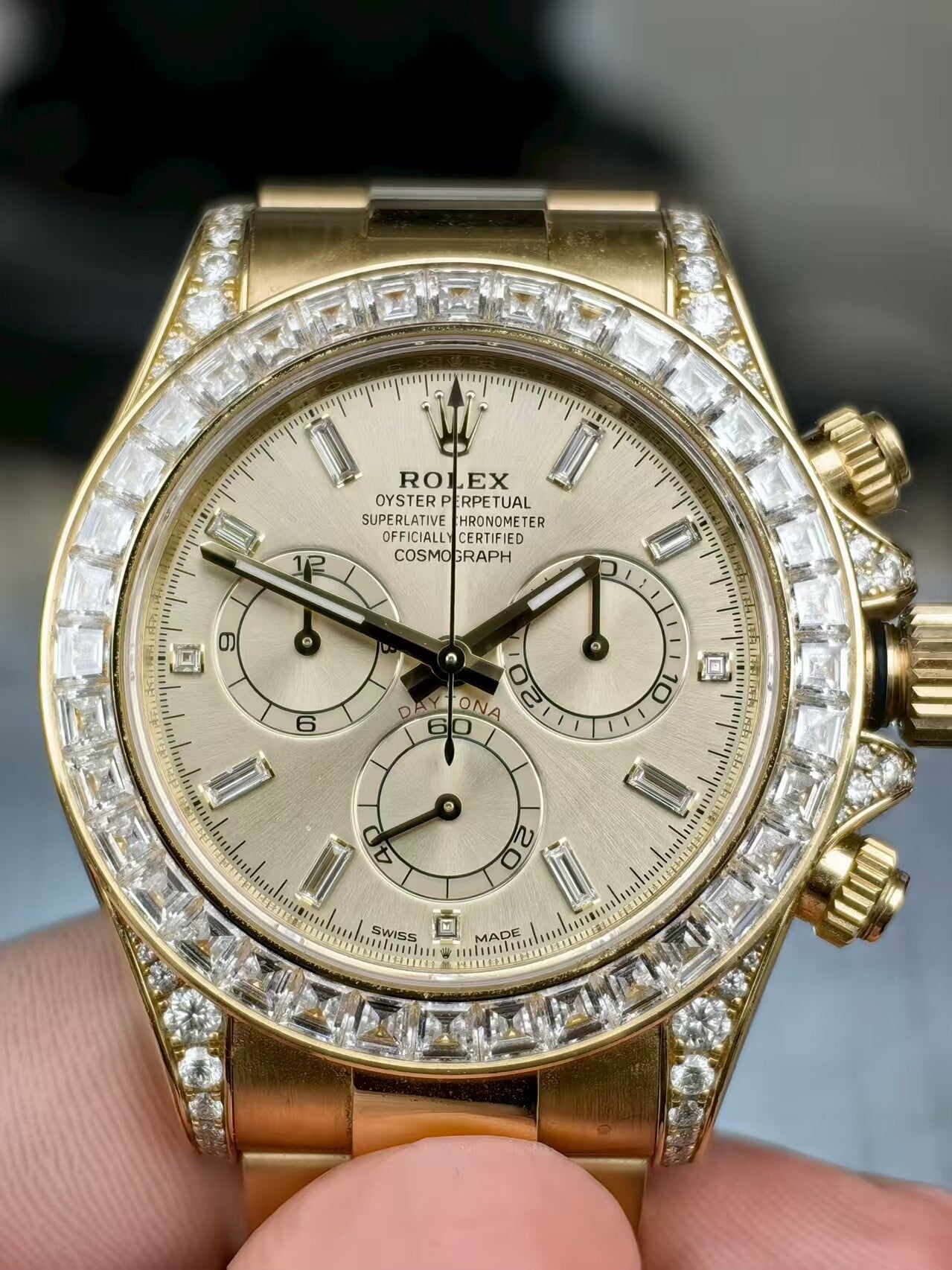 Rolex Cosmograph Daytona 126598TBR – 18K Yellow Gold with Baguette Diamond Bezel