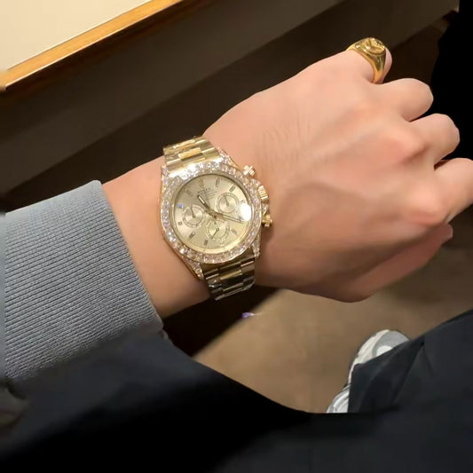 Rolex Cosmograph Daytona 126598TBR – 18K Yellow Gold with Baguette Diamond Bezel