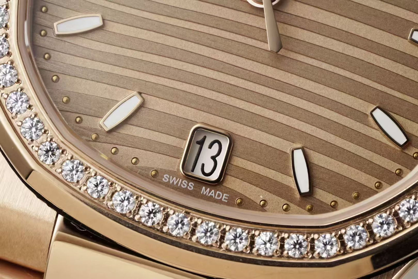 Patek Philippe Nautilus 7118/1200R-010 – Rose Gold Ladies Watch with Diamond Bezel