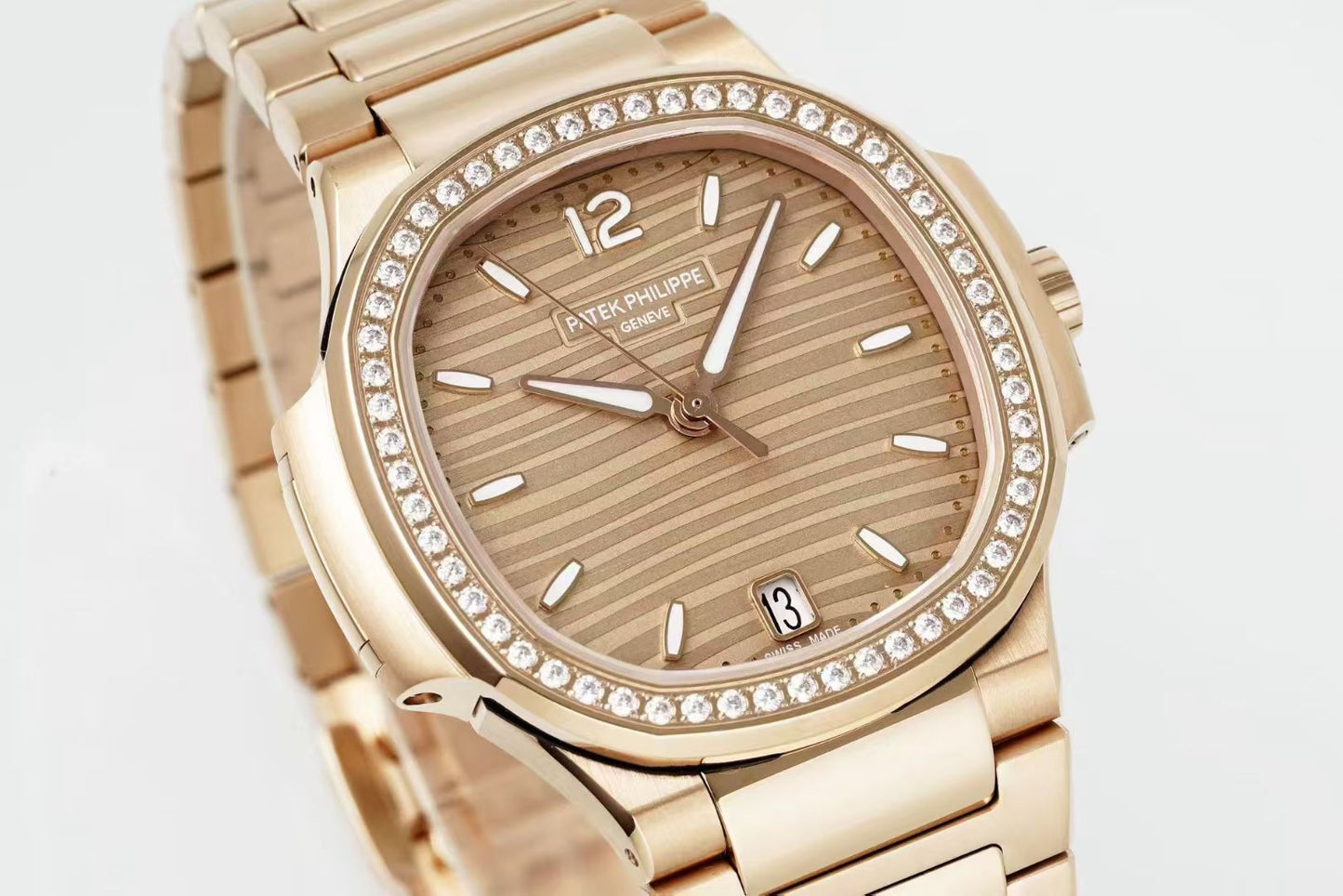 Patek Philippe Nautilus 7118/1200R-010 – Rose Gold Ladies Watch with Diamond Bezel