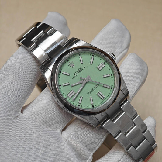 Rolex Oyster Perpetual 41 134300 – Luxury Swiss Watch with Oyster Bracelet