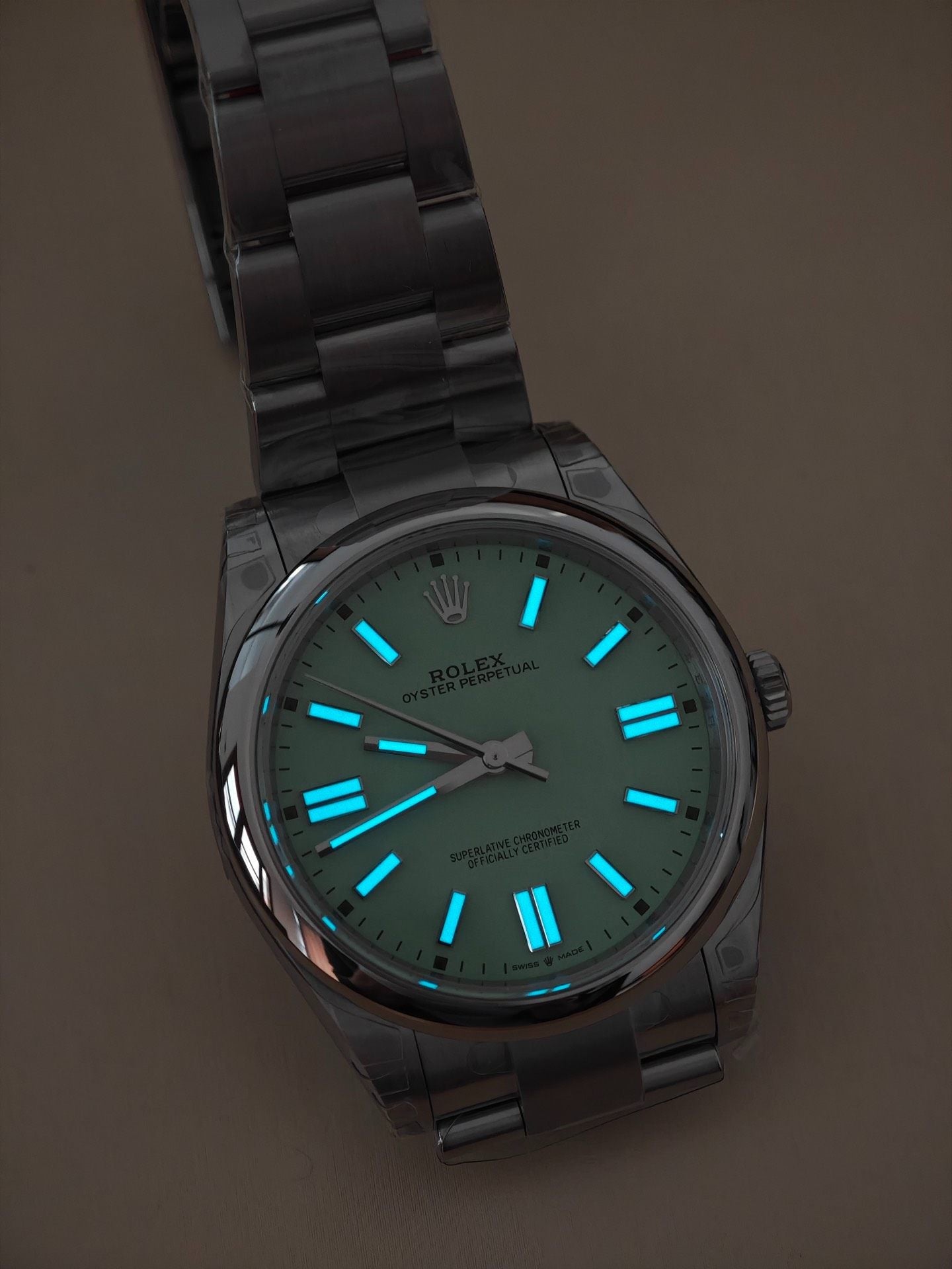 Rolex Oyster Perpetual 41 134300 – Luxury Swiss Watch with Oyster Bracelet
