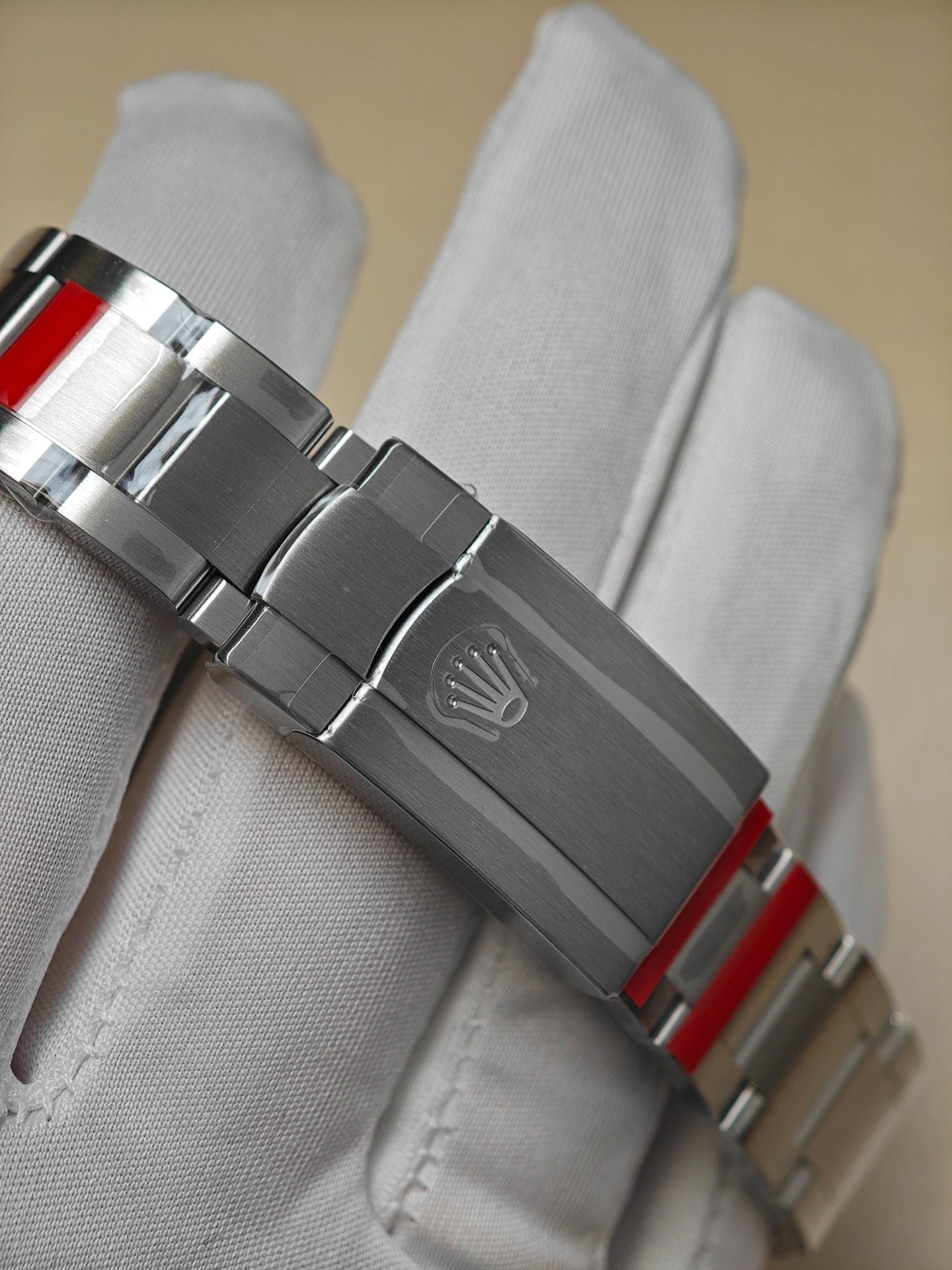 Rolex Oyster Perpetual 41 134300 – Luxury Swiss Watch with Oyster Bracelet