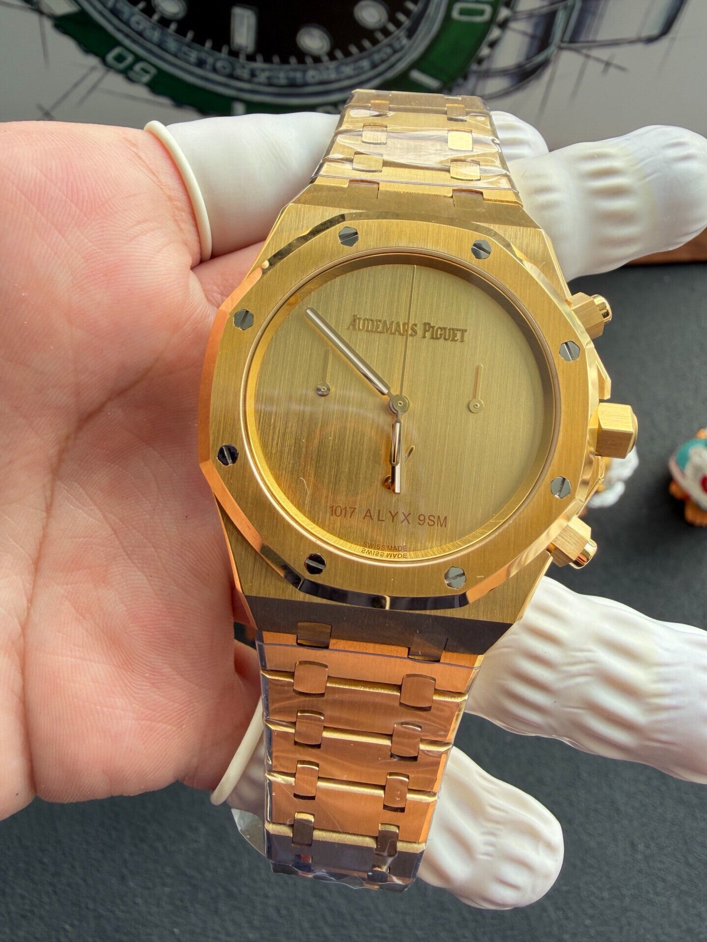 Audemars Piguet Royal Oak Selfwinding Chronograph 26240BA.OO.1320BA.01 – Yellow Gold Luxury Designer Watch