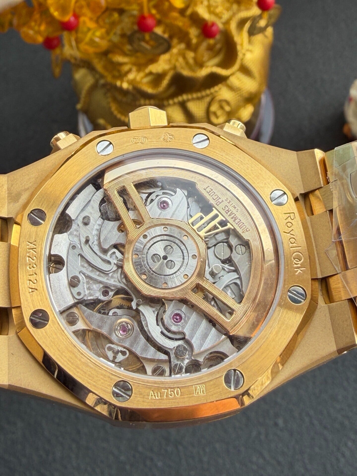 Audemars Piguet Royal Oak Selfwinding Chronograph 26240BA.OO.1320BA.01 – Yellow Gold Luxury Designer Watch