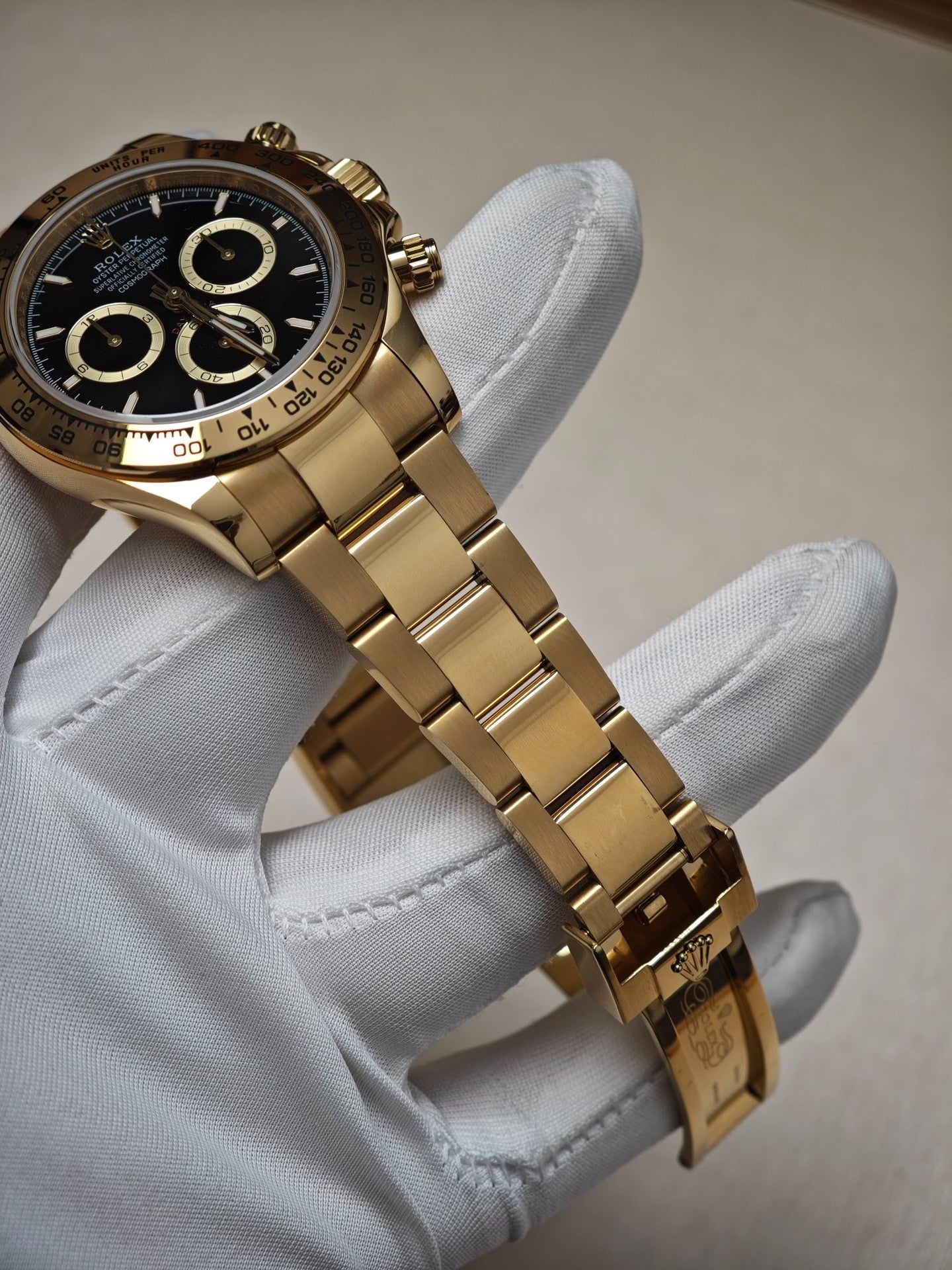 Rolex Cosmograph Daytona 126508 Yellow Gold Black Dial