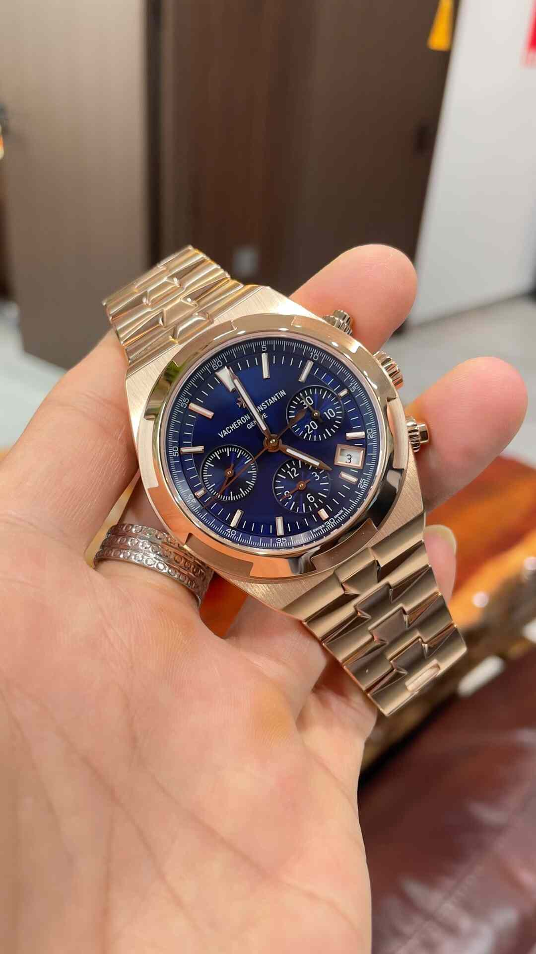 Vacheron Constantin Overseas Chronograph 5520V Pink Gold Blue Dial