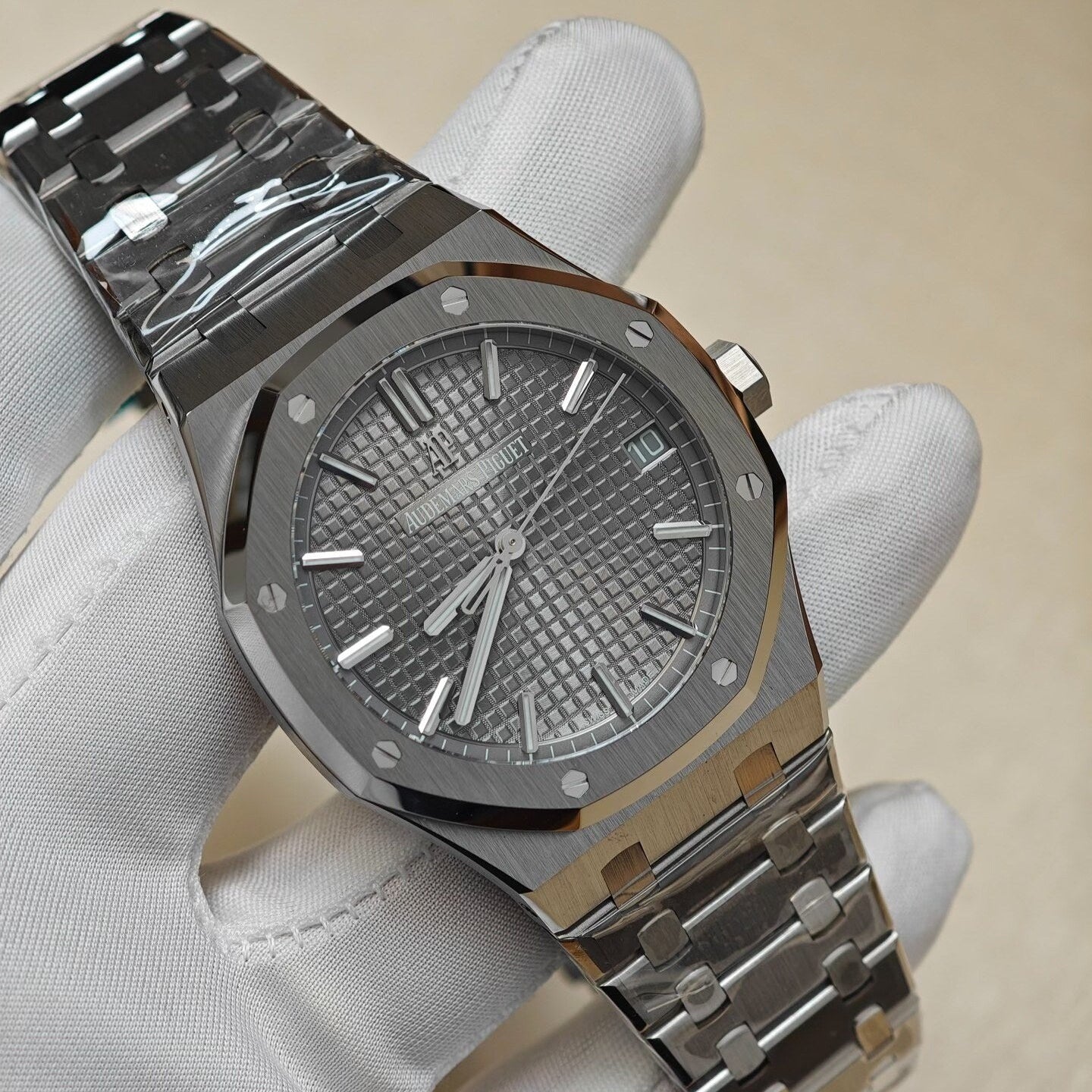 Audemars Piguet Royal Oak 41mm Grey Dial 15500ST