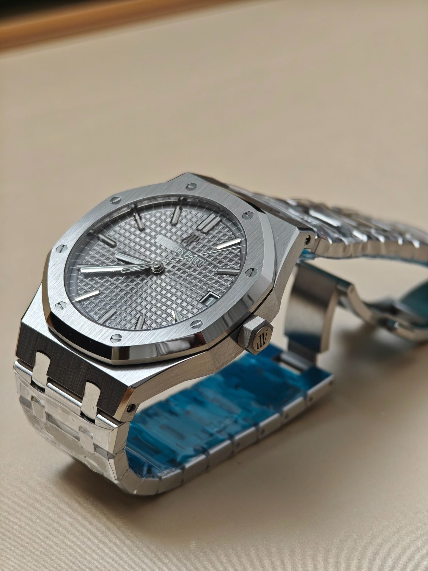 Audemars Piguet Royal Oak 41mm Grey Dial 15500ST
