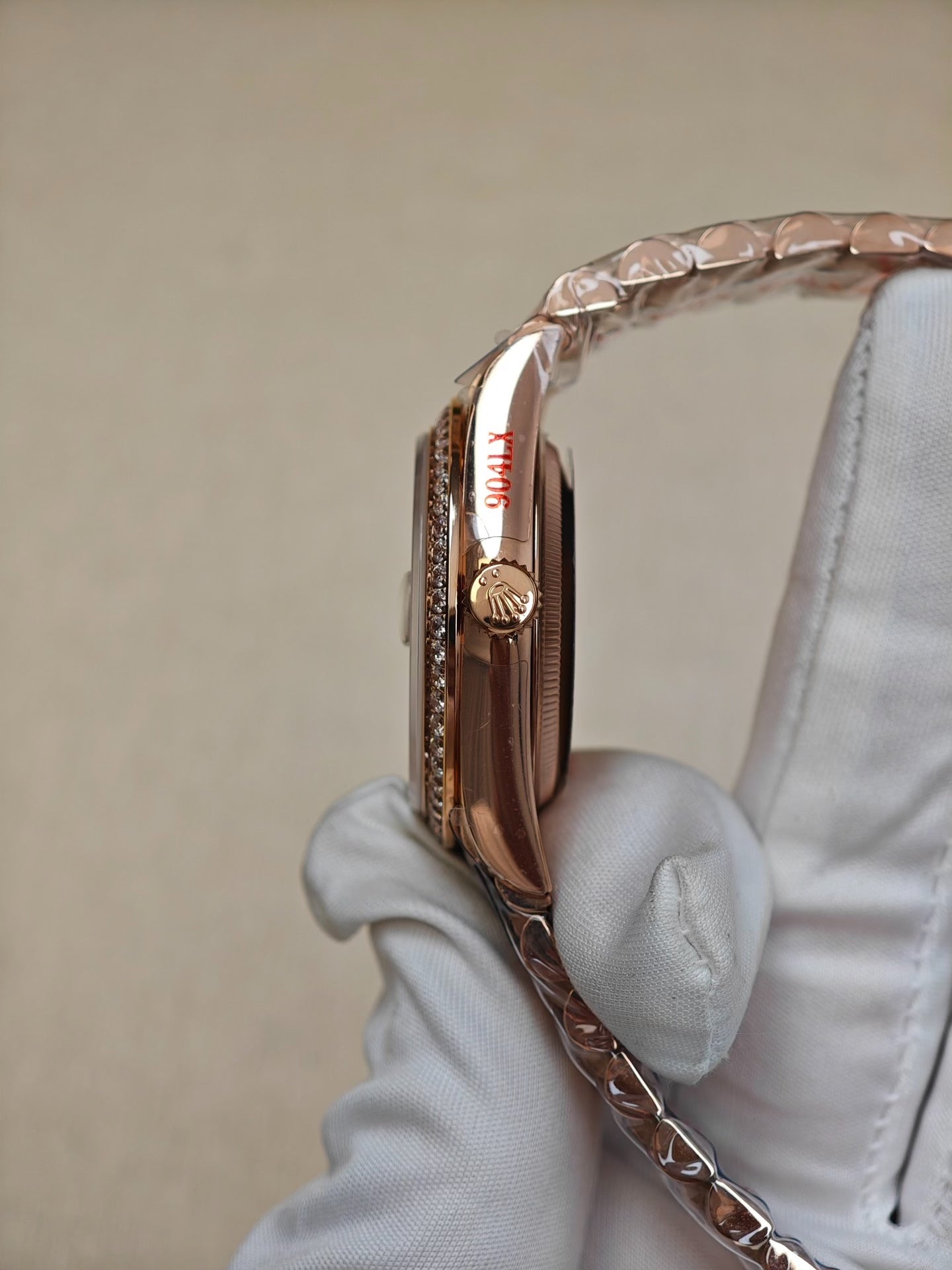 Rolex Day-Date 36 Everose Gold Rainbow Sapphire Dial