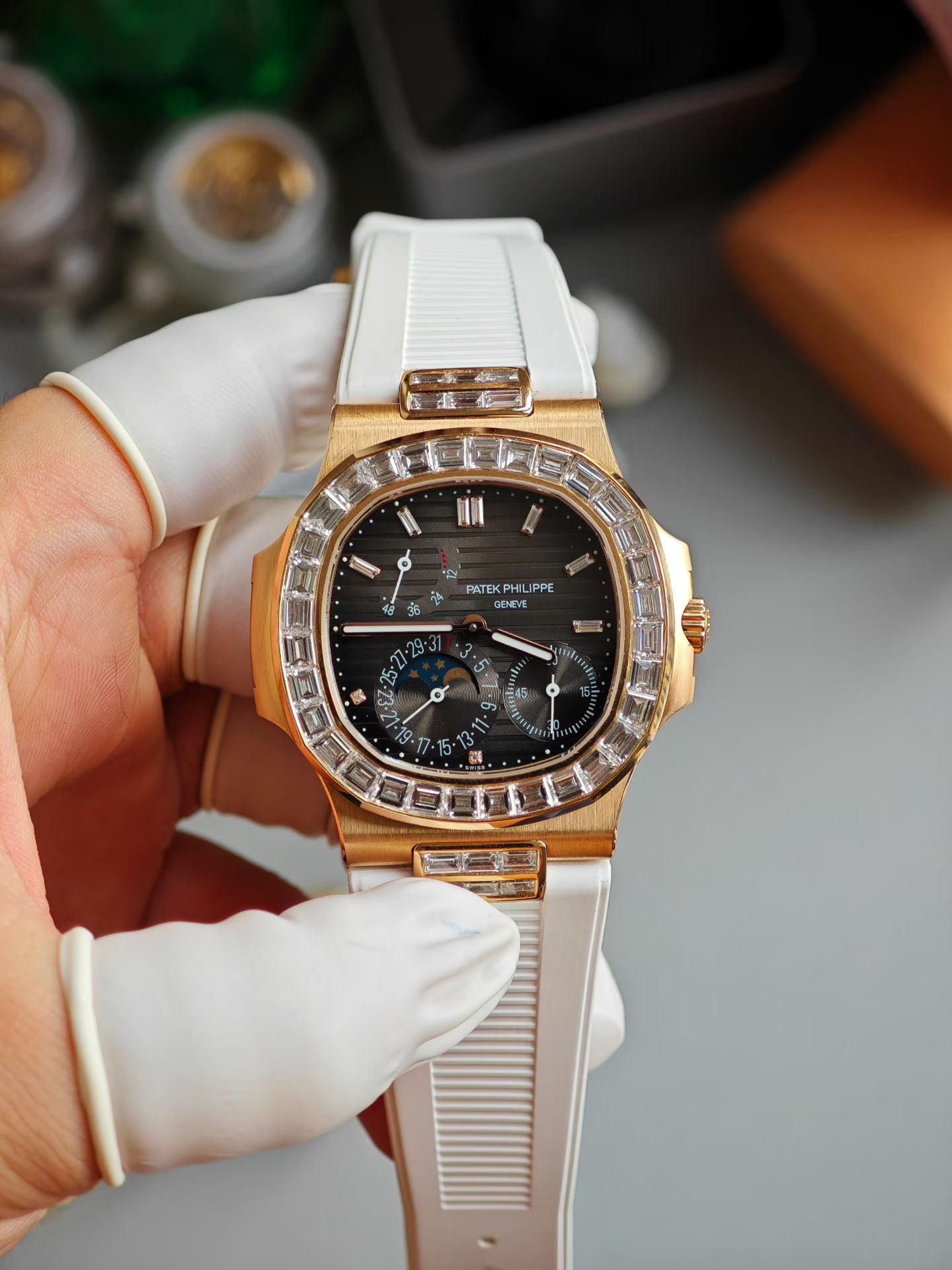 Patek Philippe Nautilus 5724R Rose Gold Diamond Bezel