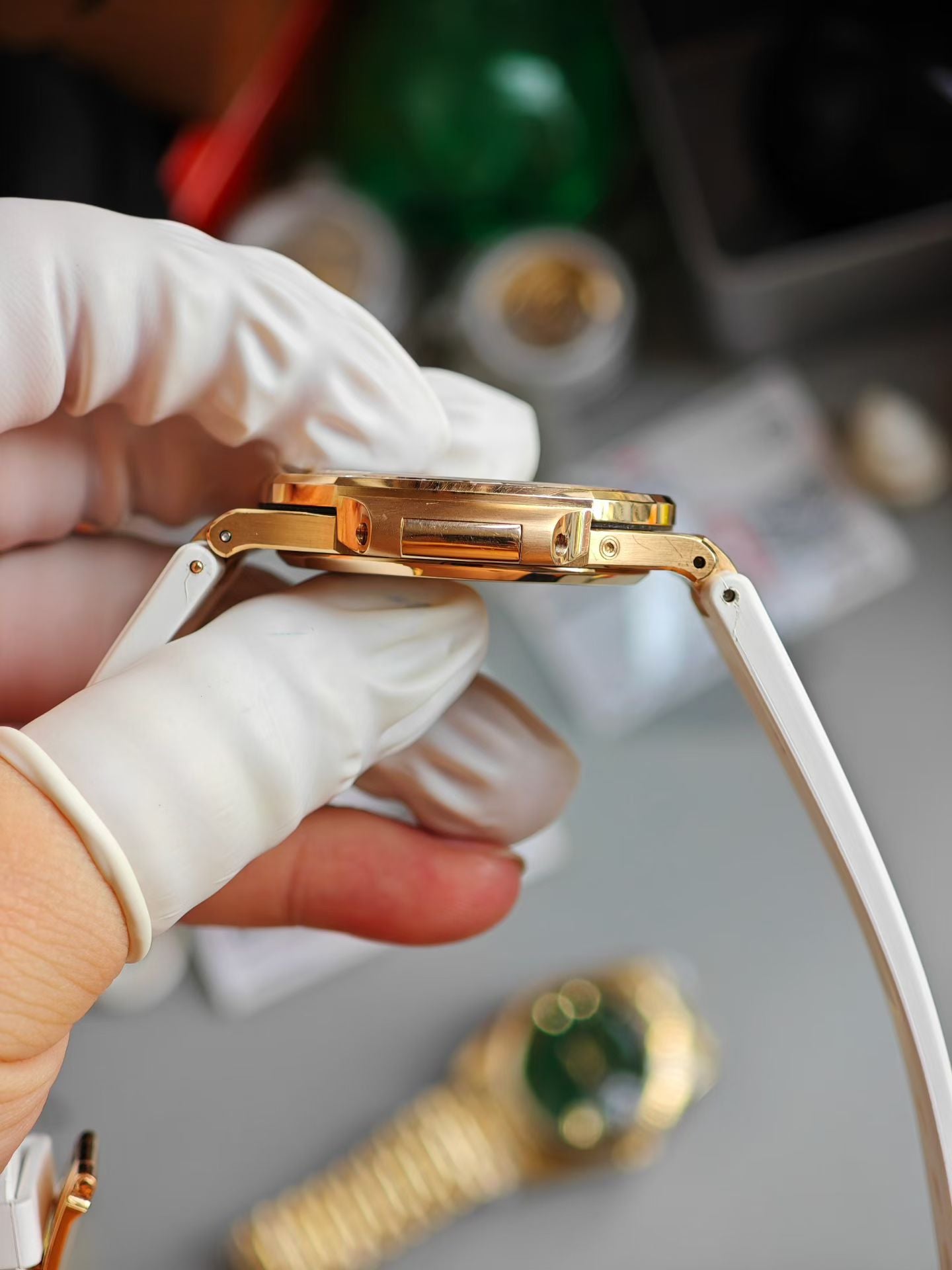 Patek Philippe Nautilus 5724R Rose Gold Diamond Bezel
