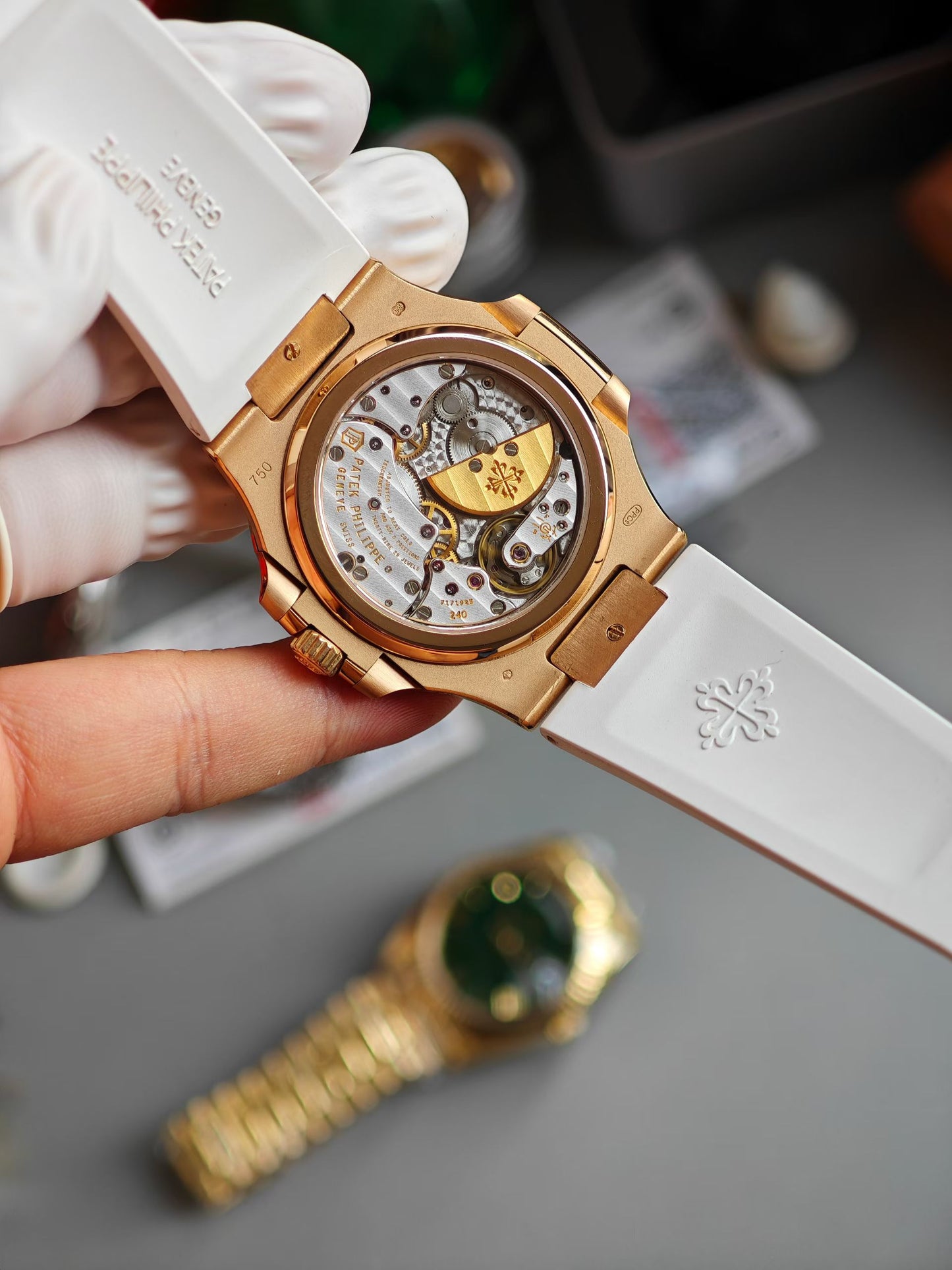 Patek Philippe Nautilus 5724R Rose Gold Diamond Bezel