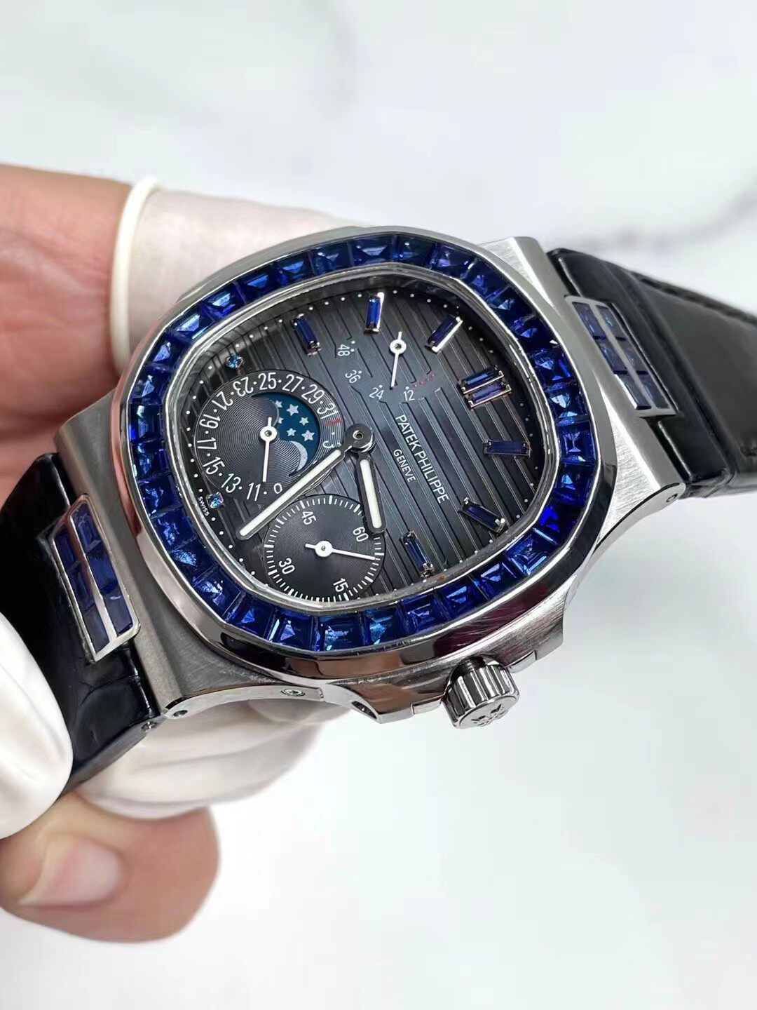 Patek Philippe Nautilus 5724G Blue Sapphire Bezel