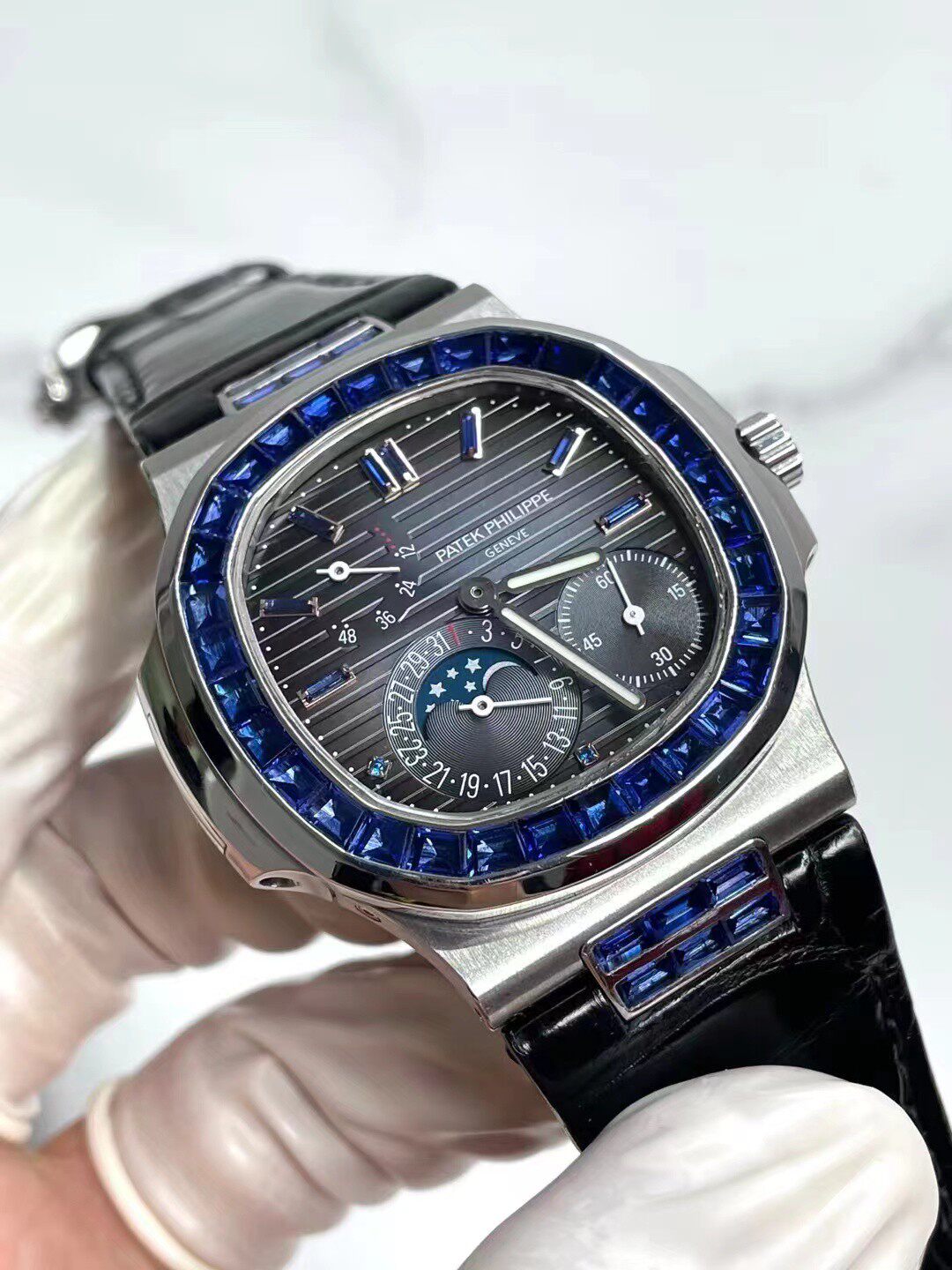 Patek Philippe Nautilus 5724G Blue Sapphire Bezel