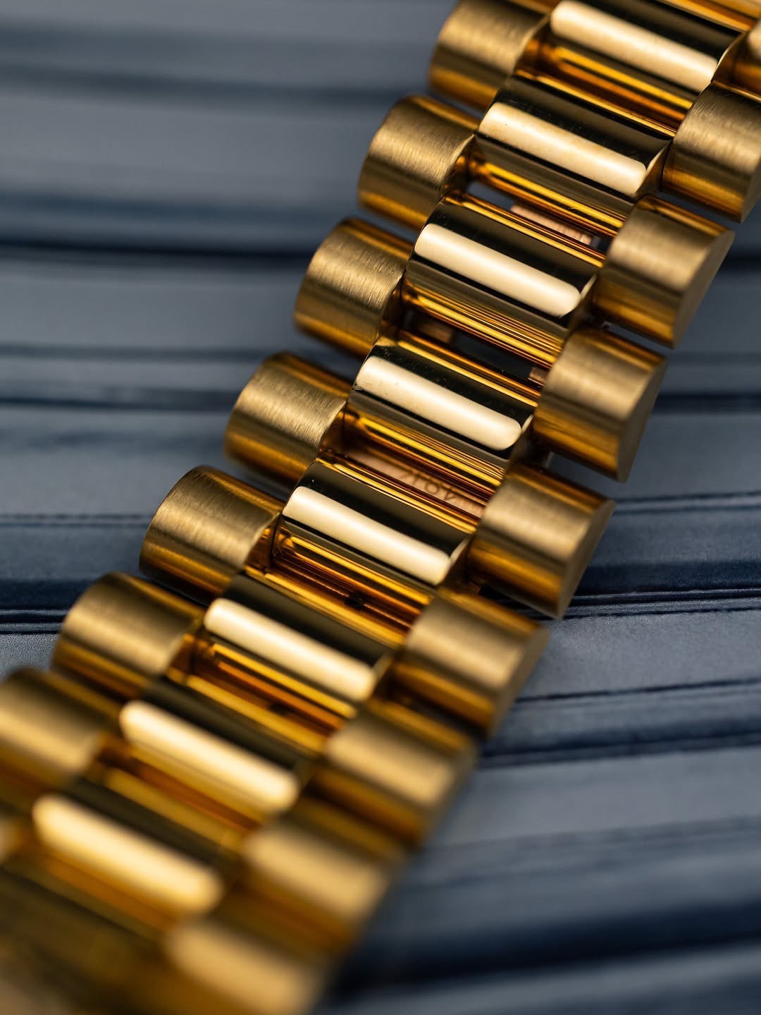 Rolex Day-Date 18038 18K Yellow Gold with Black Onyx Dial