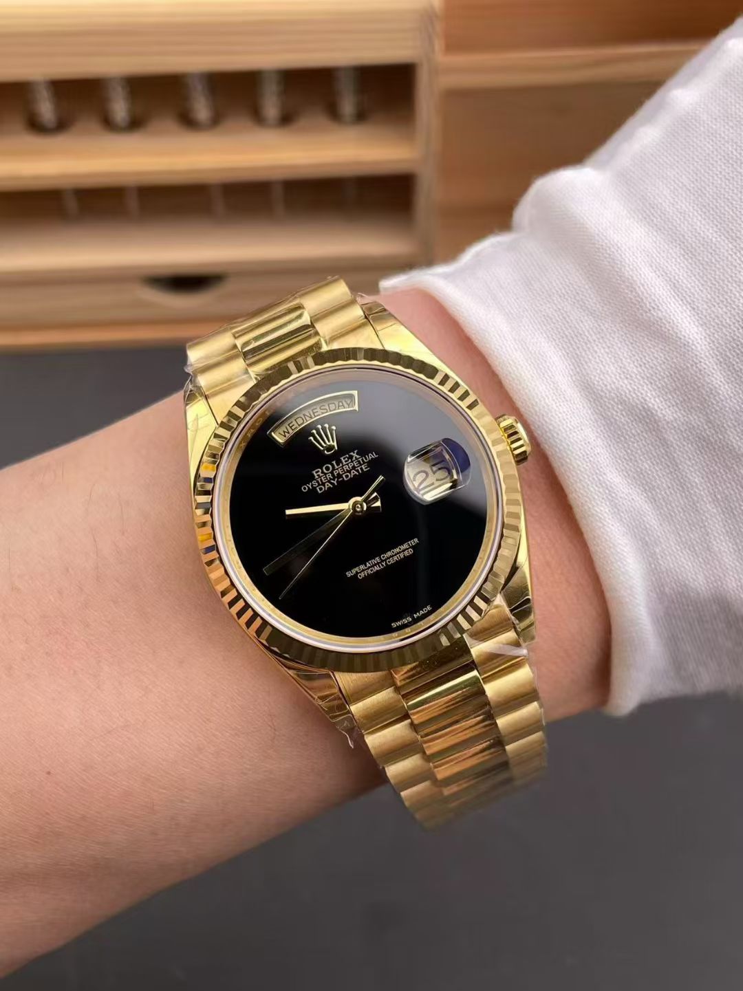Rolex Day-Date 18038 18K Yellow Gold with Black Onyx Dial