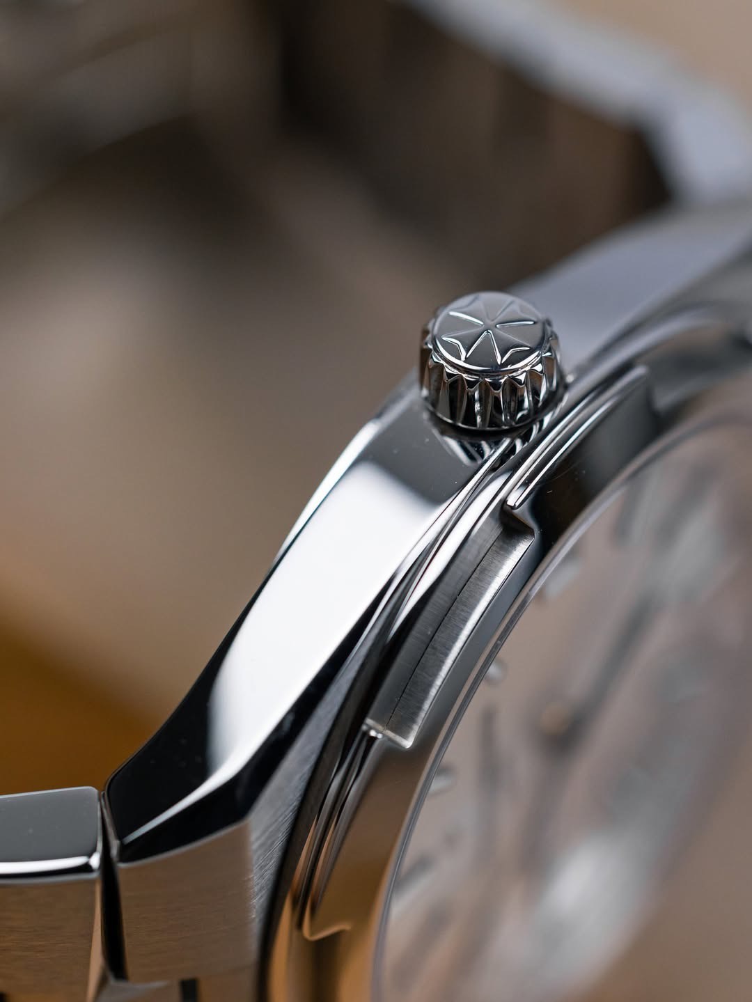 Vacheron Constantin Overseas Stainless Steel Luxury Watch with Integrated Bracelet