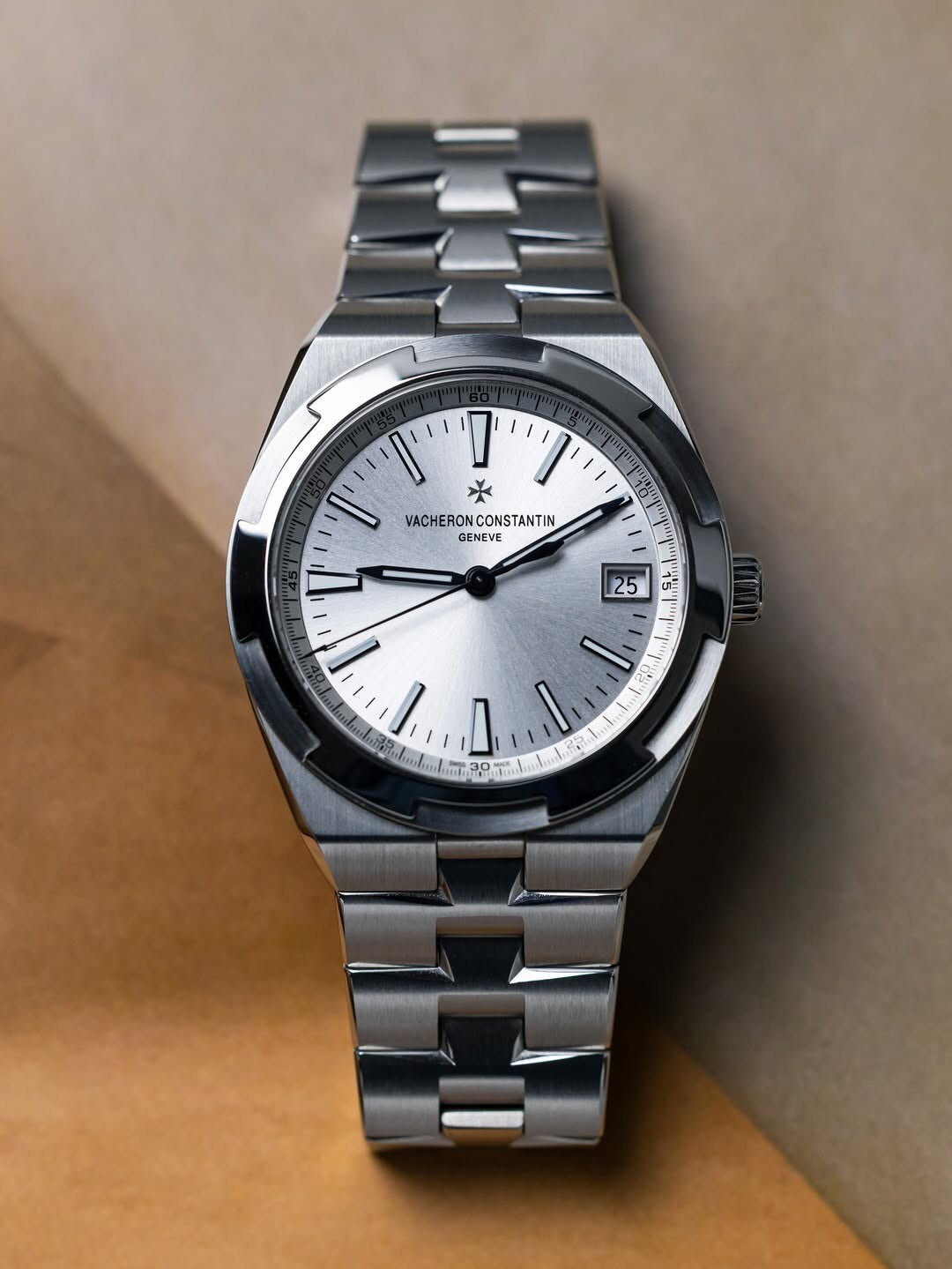 Vacheron Constantin Overseas Stainless Steel Luxury Watch with Integrated Bracelet