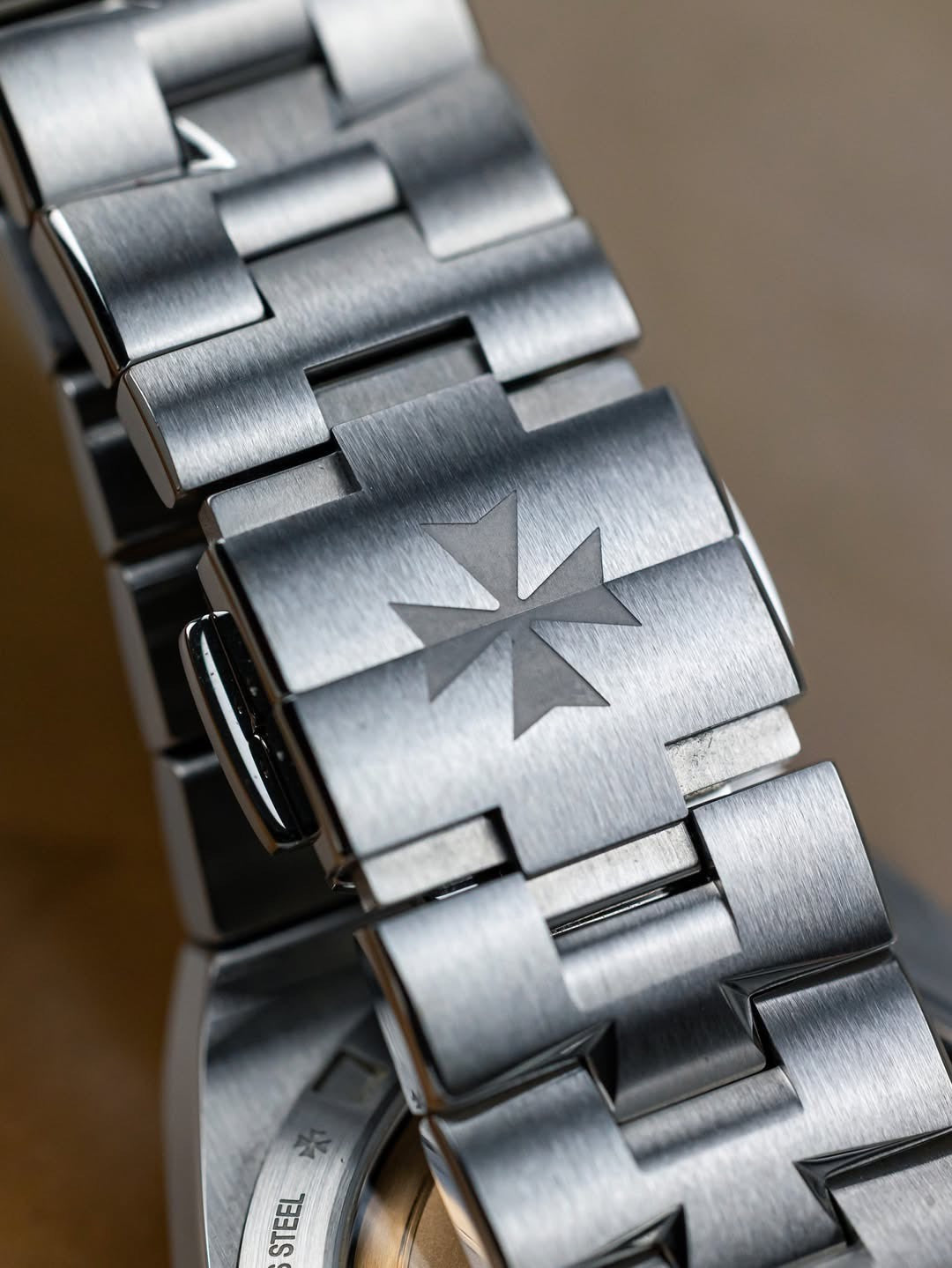 Vacheron Constantin Overseas Stainless Steel Luxury Watch with Integrated Bracelet