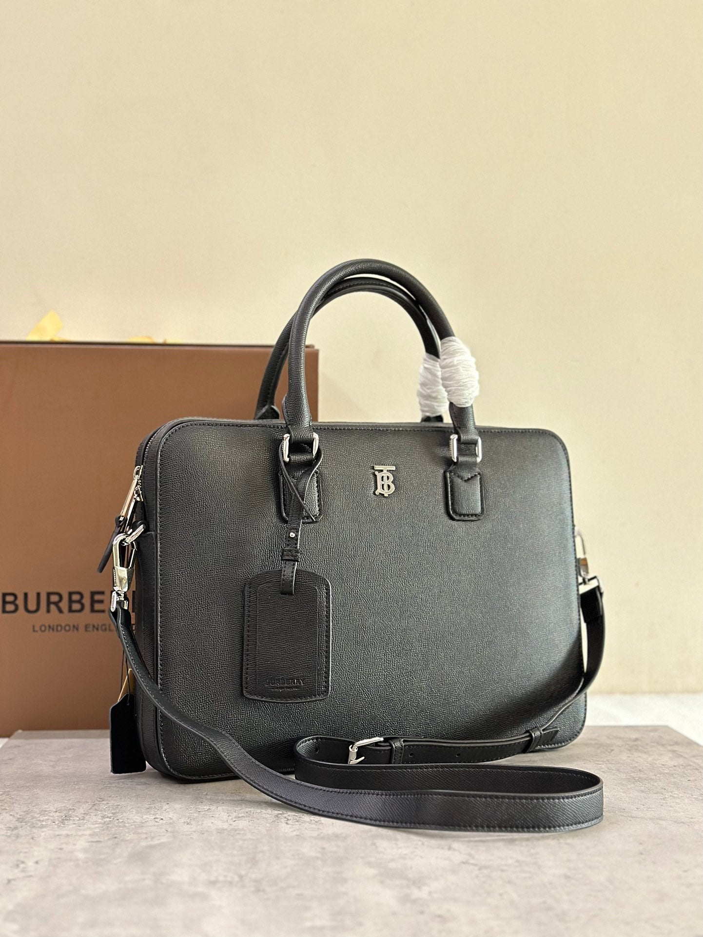 Burberry Slim Ainsworth Grainy Calf Leather Briefcase in Black