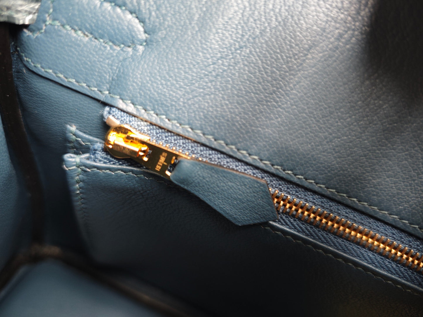Hermès Birkin Dark Blue Crocodile Gold Hardware