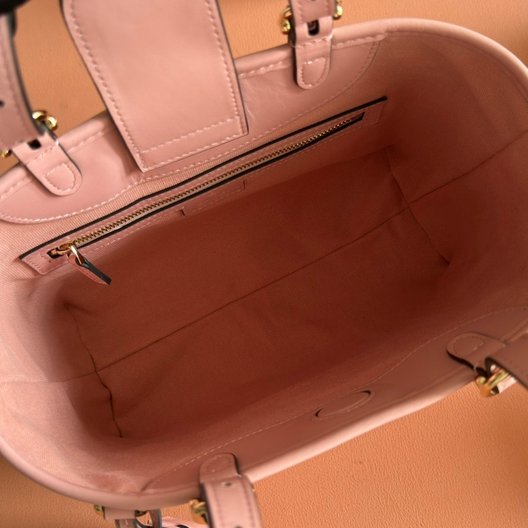 Gucci GG Emblem Medium Tote Bag in Pink Leather